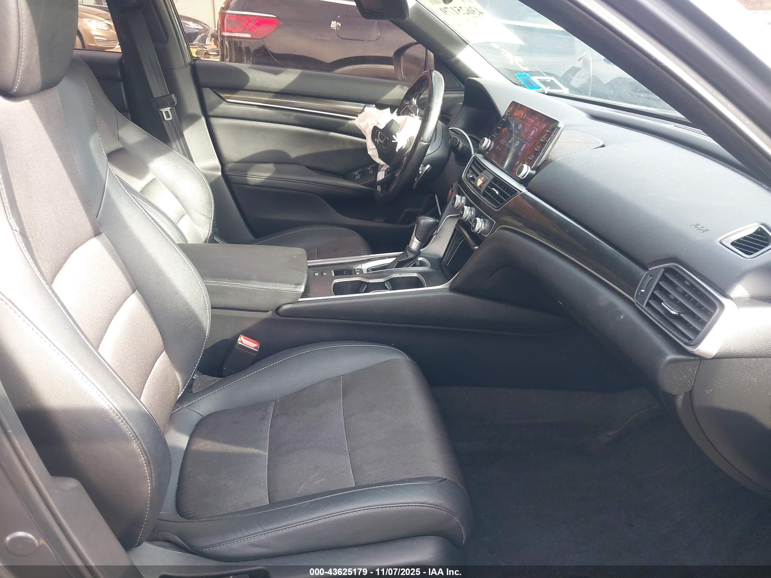 HONDA ACCORD image 5