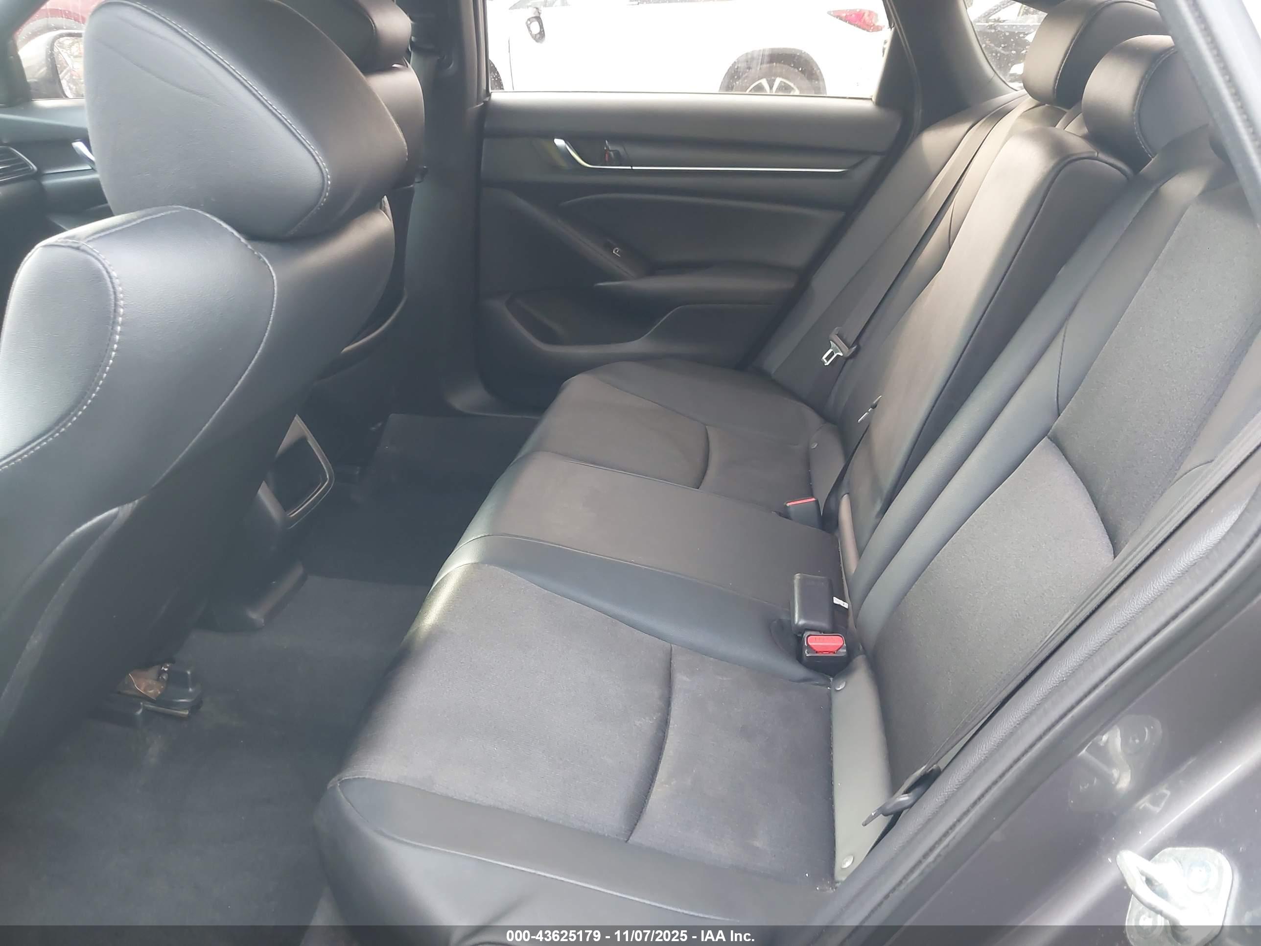 HONDA ACCORD image 8
