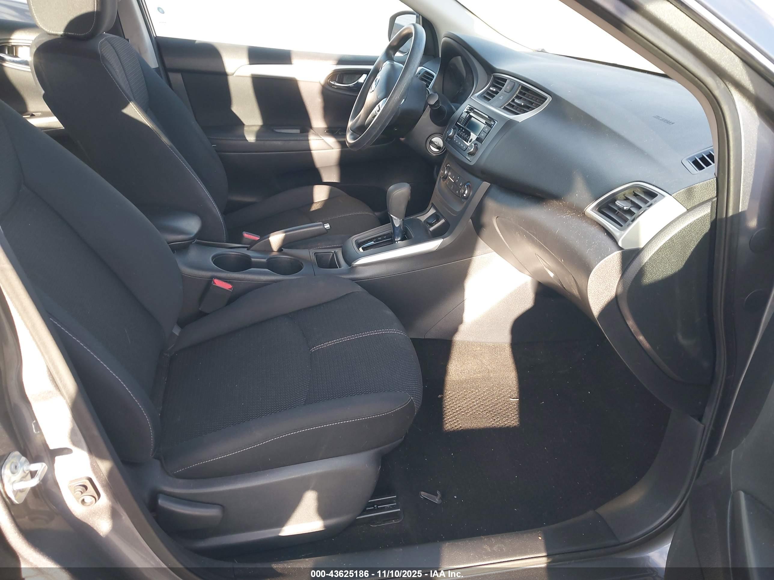 NISSAN SENTRA image 5
