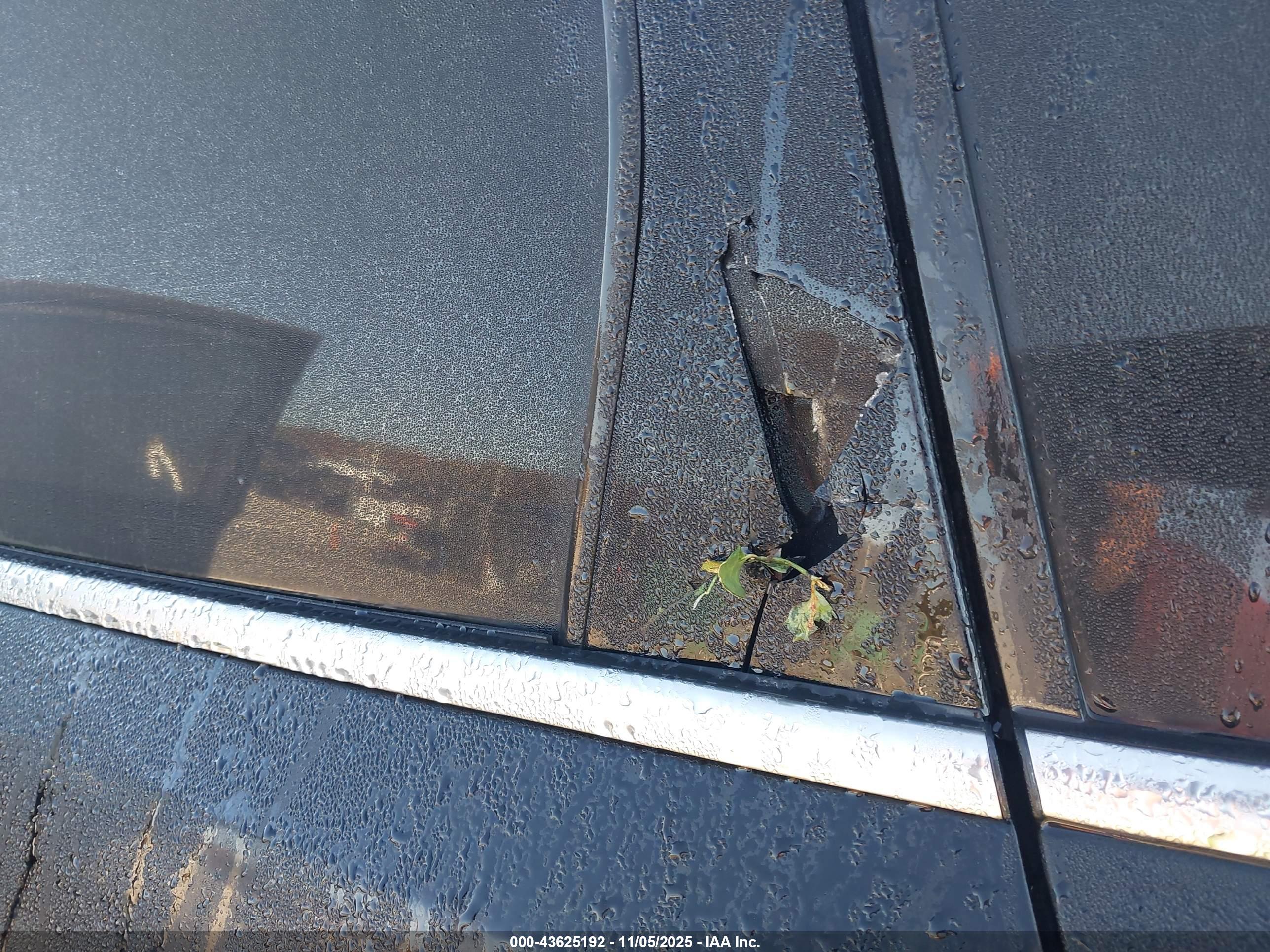 FORD ESCAPE image 6