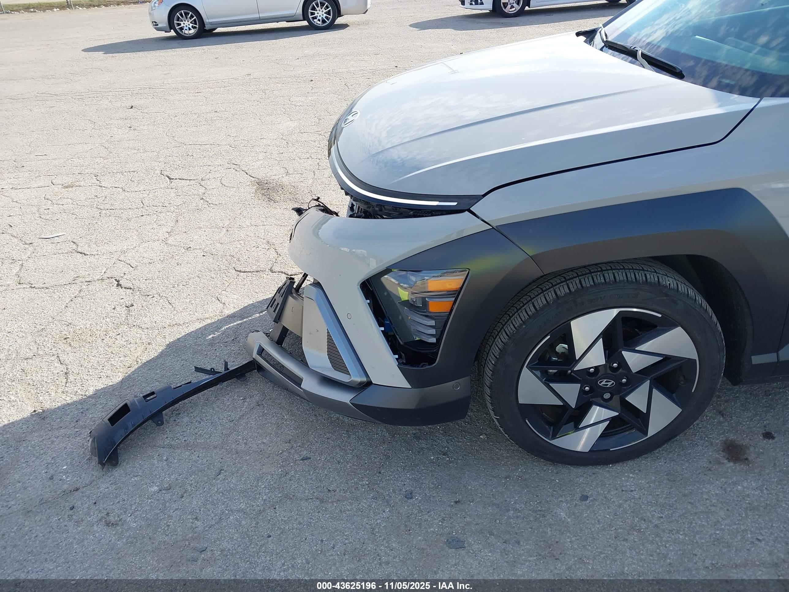 HYUNDAI KONA image 6