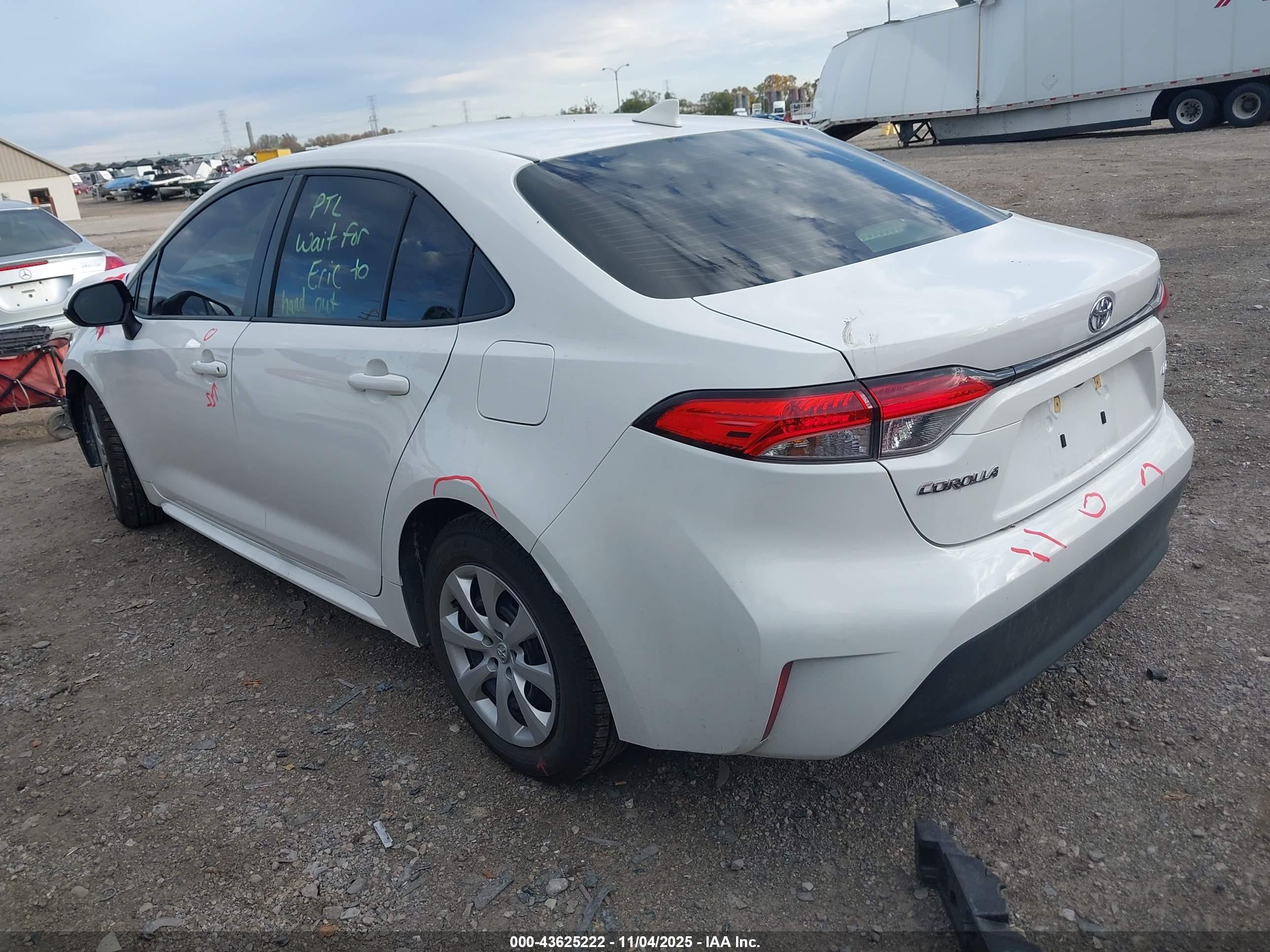 TOYOTA COROLLA image 3