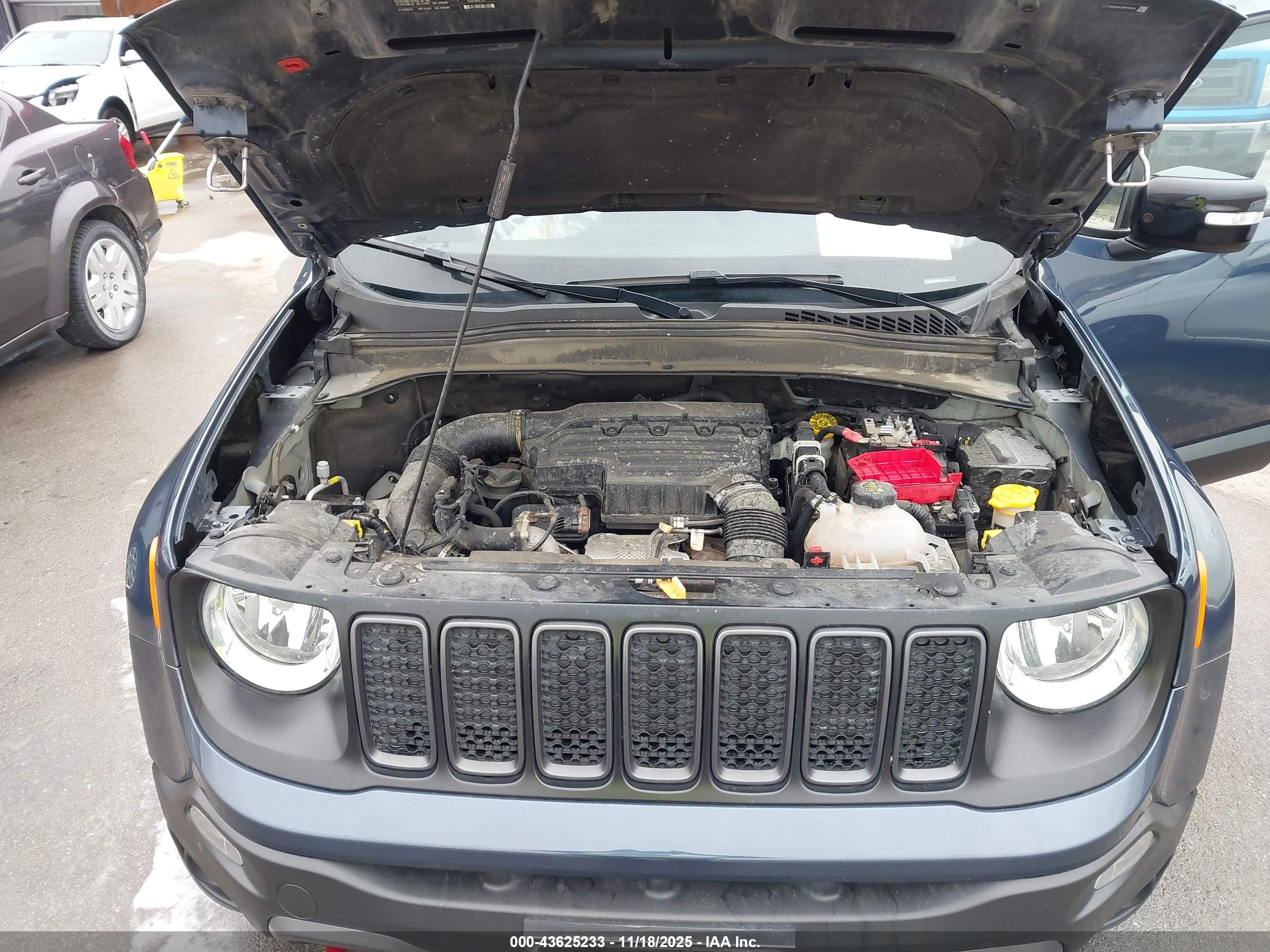 JEEP RENEGADE image 10