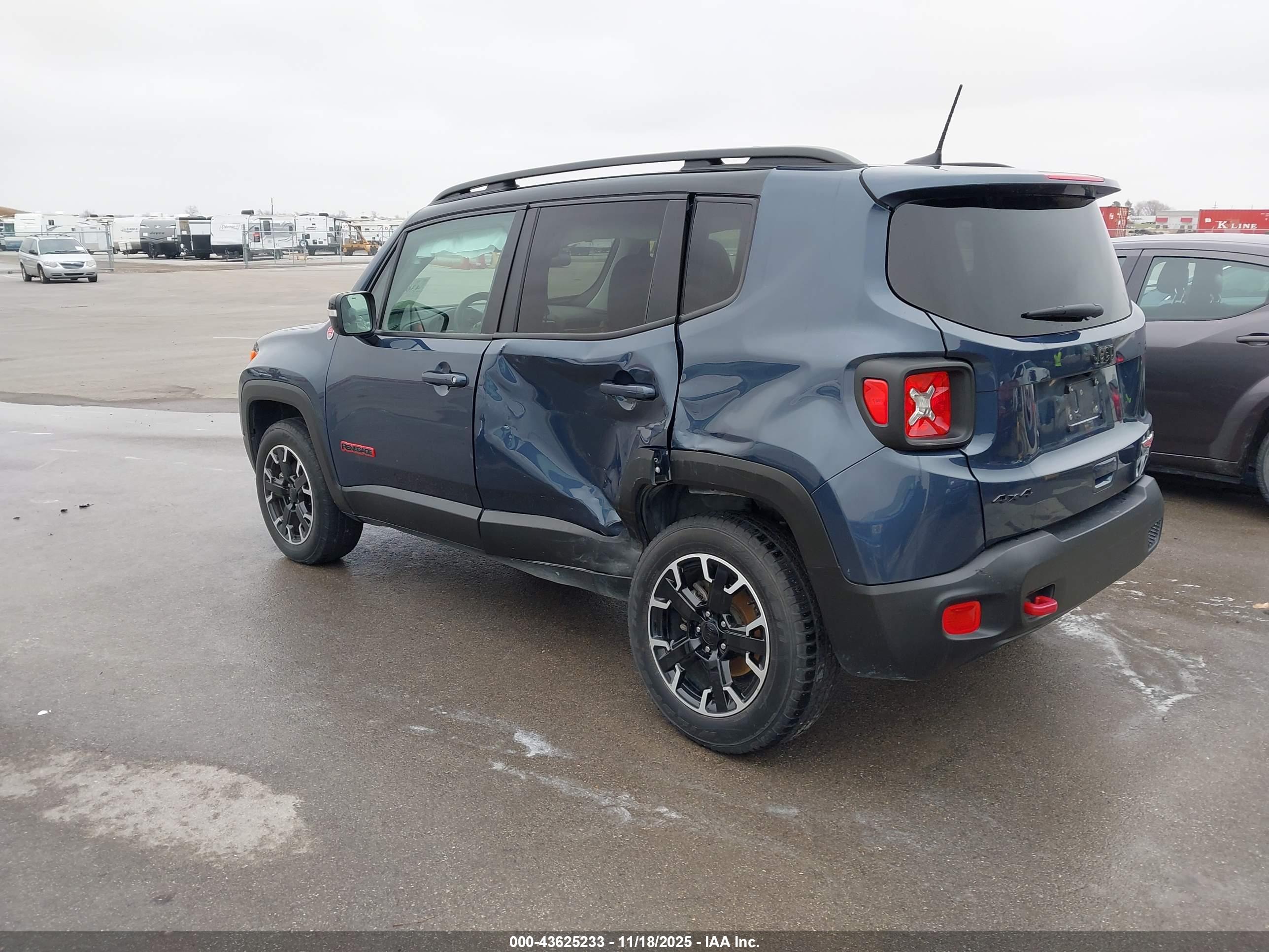 JEEP RENEGADE image 3
