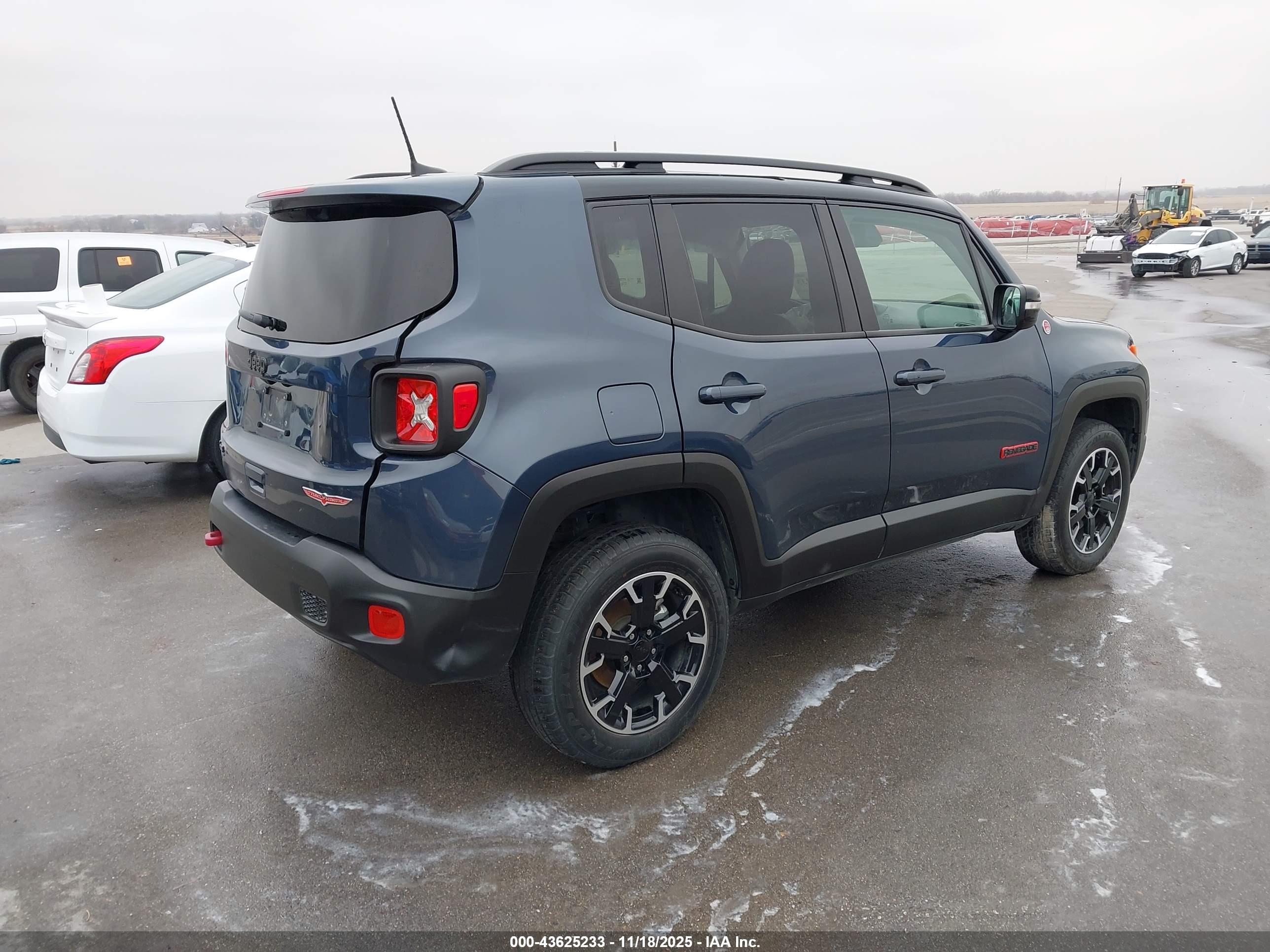 JEEP RENEGADE image 4