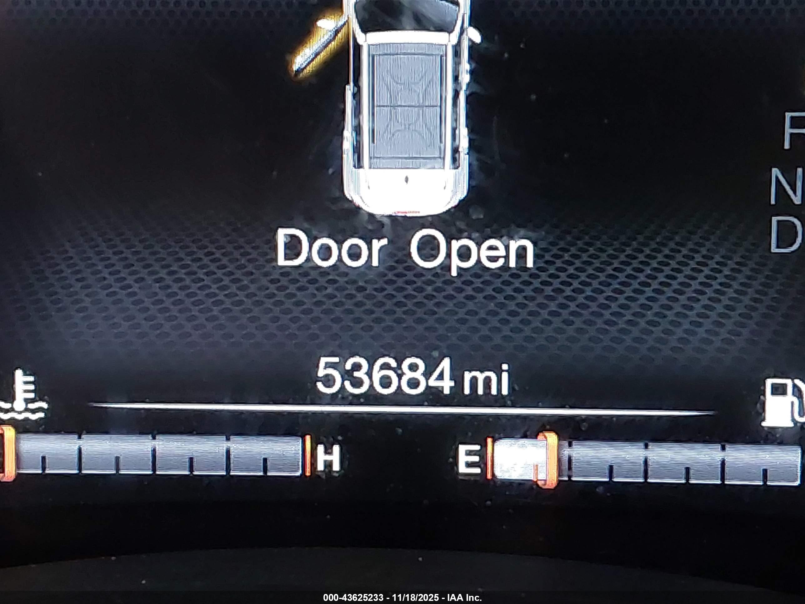 JEEP RENEGADE image 7