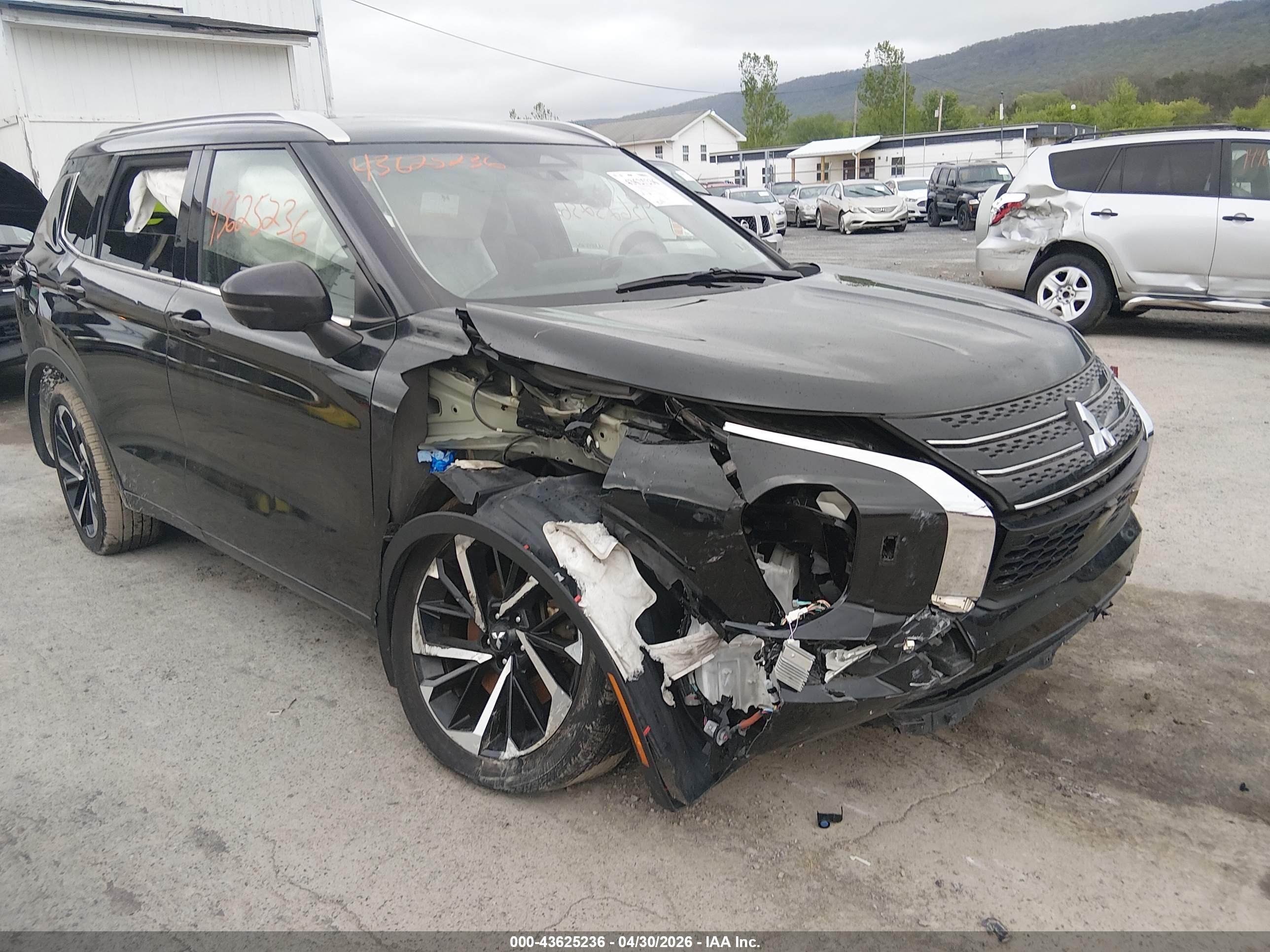 MITSUBISHI OUTLANDER image 6