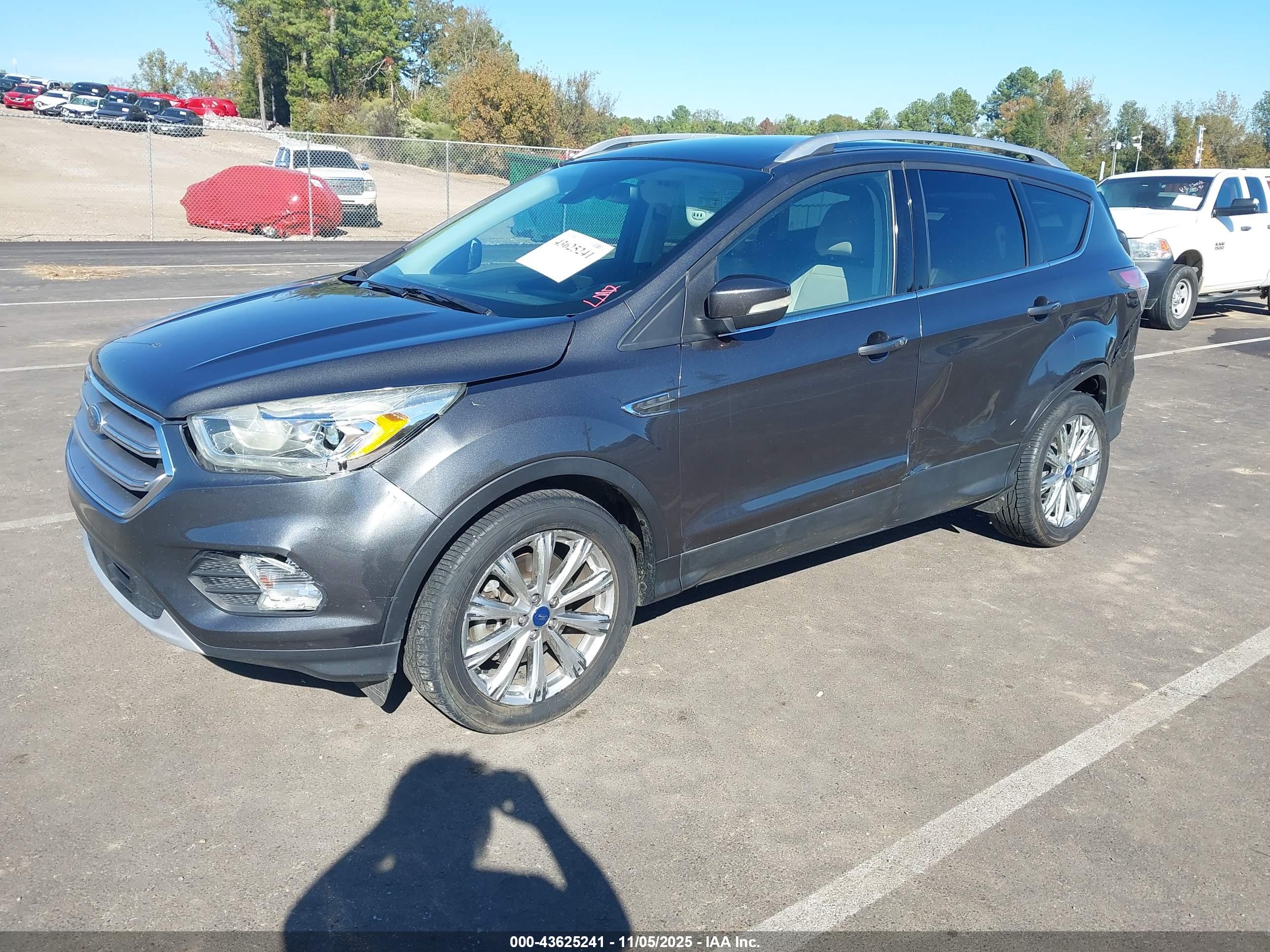 FORD ESCAPE image 2