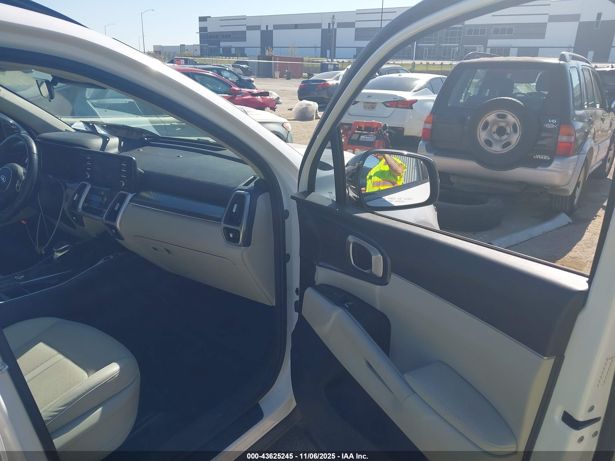 KIA SORENTO image 5