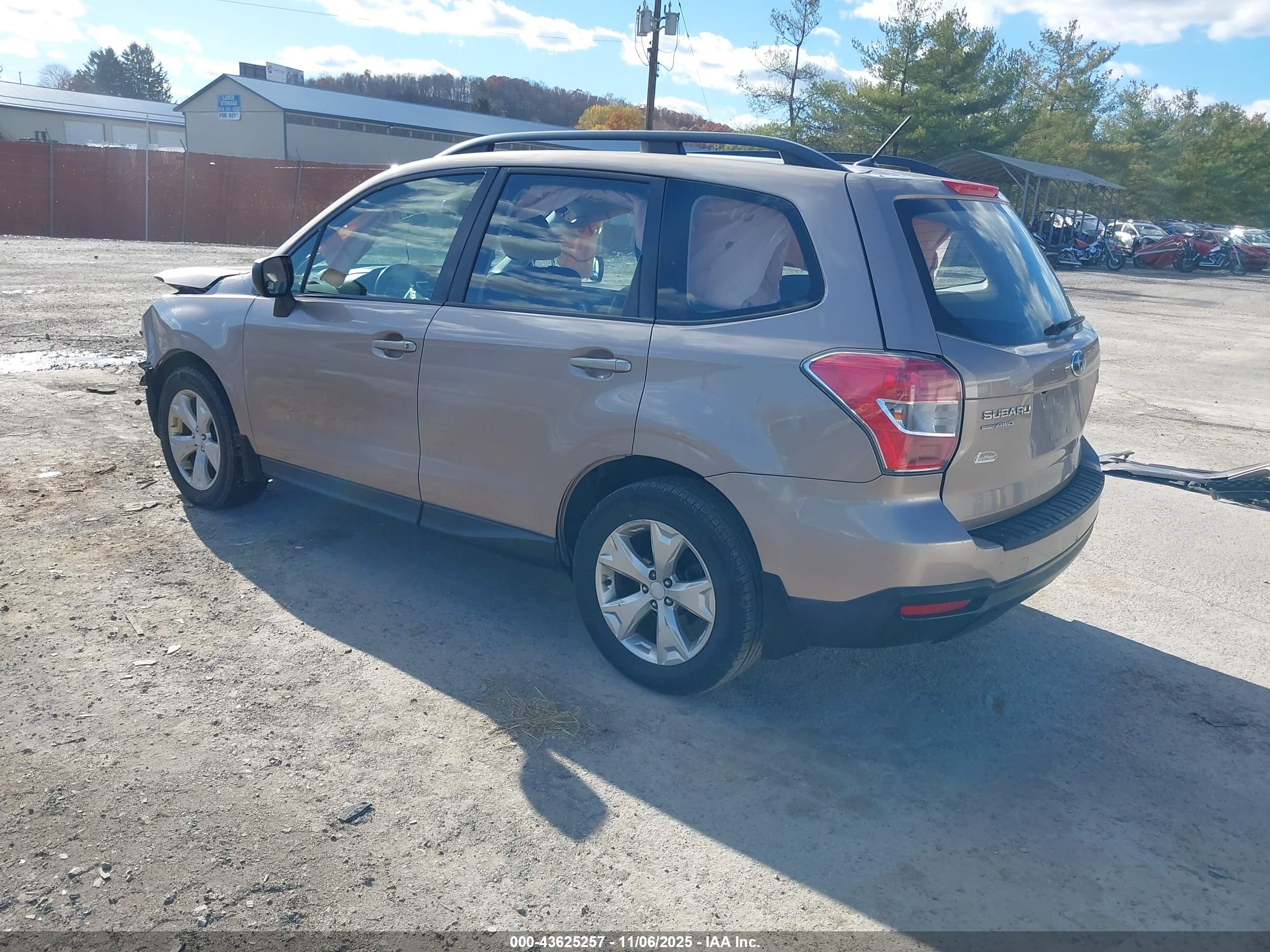 SUBARU FORESTER image 3
