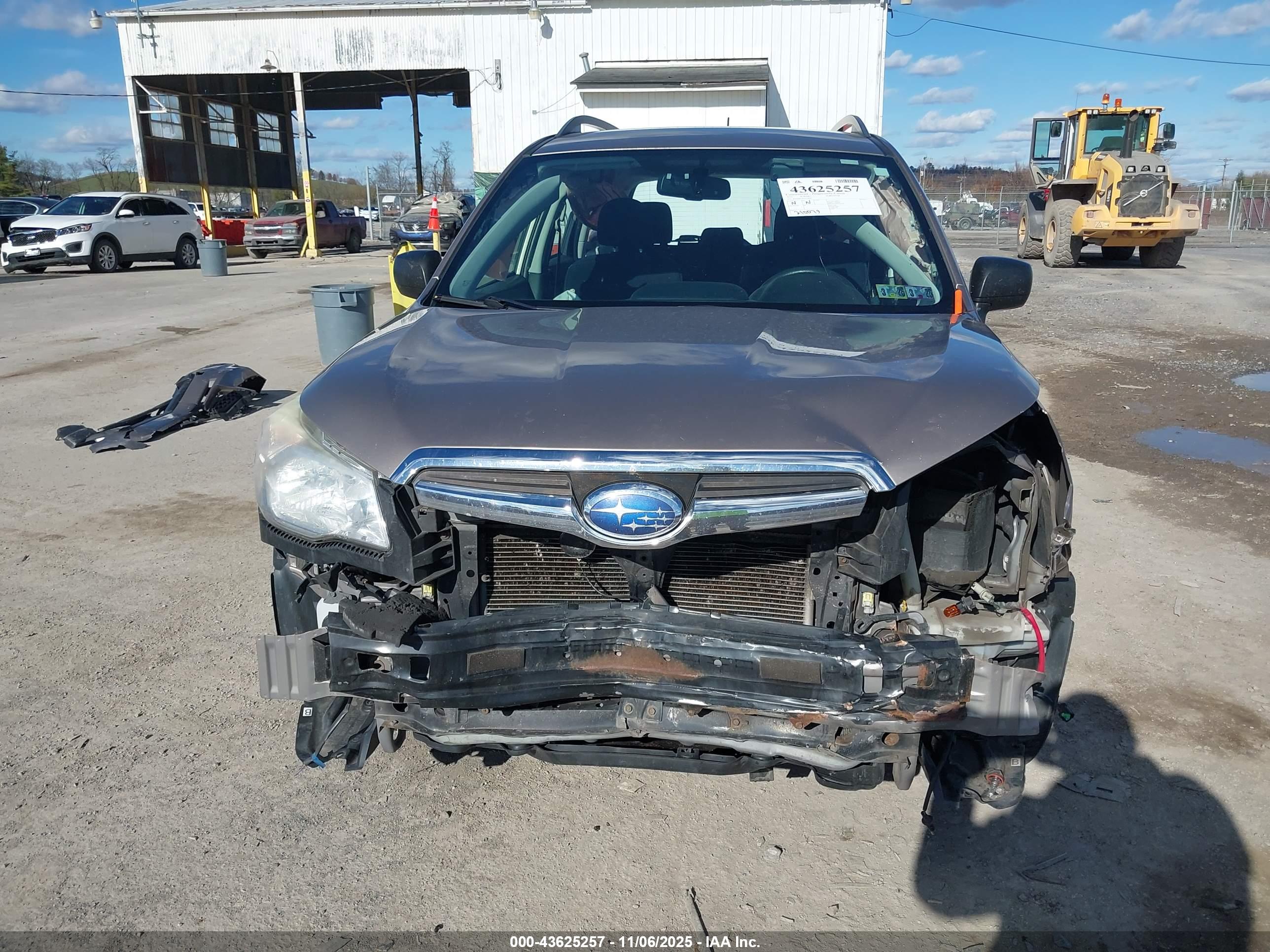 SUBARU FORESTER image 6