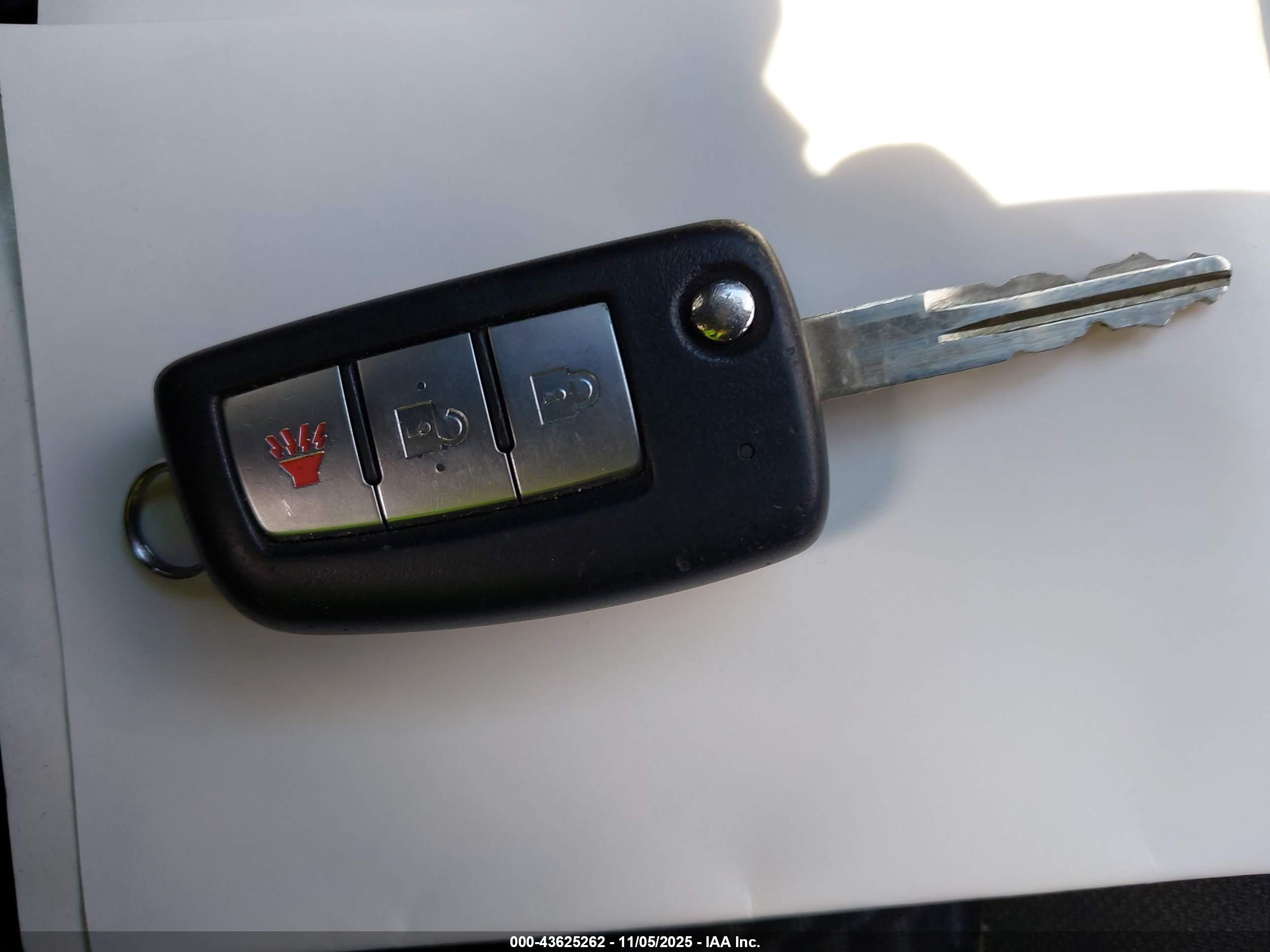 NISSAN ROGUE image 11