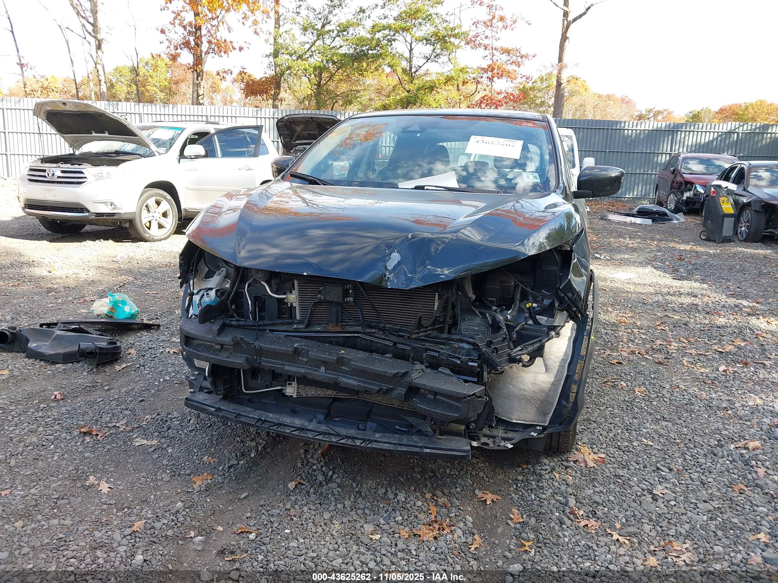 NISSAN ROGUE image 6