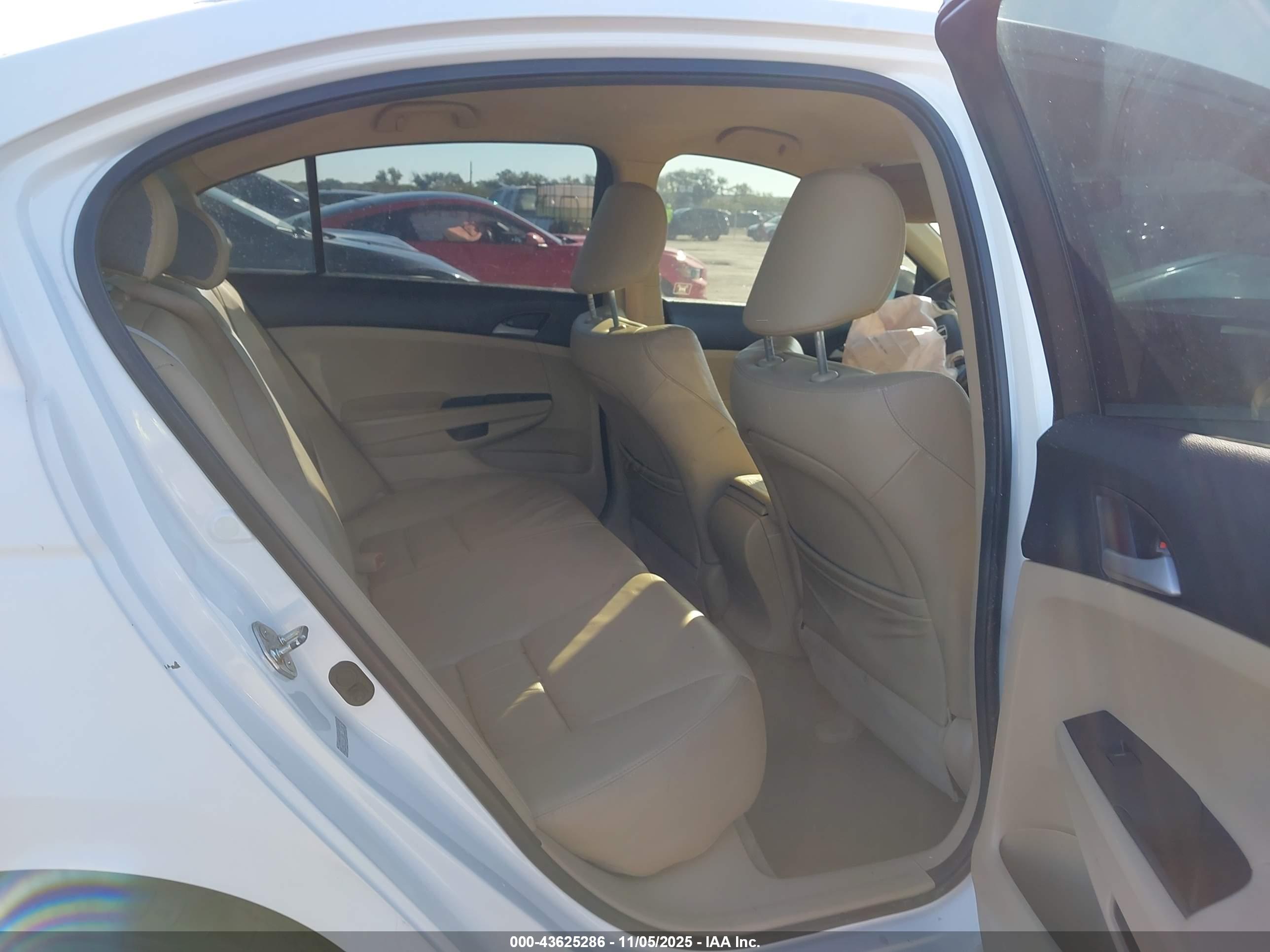 HONDA ACCORD image 8