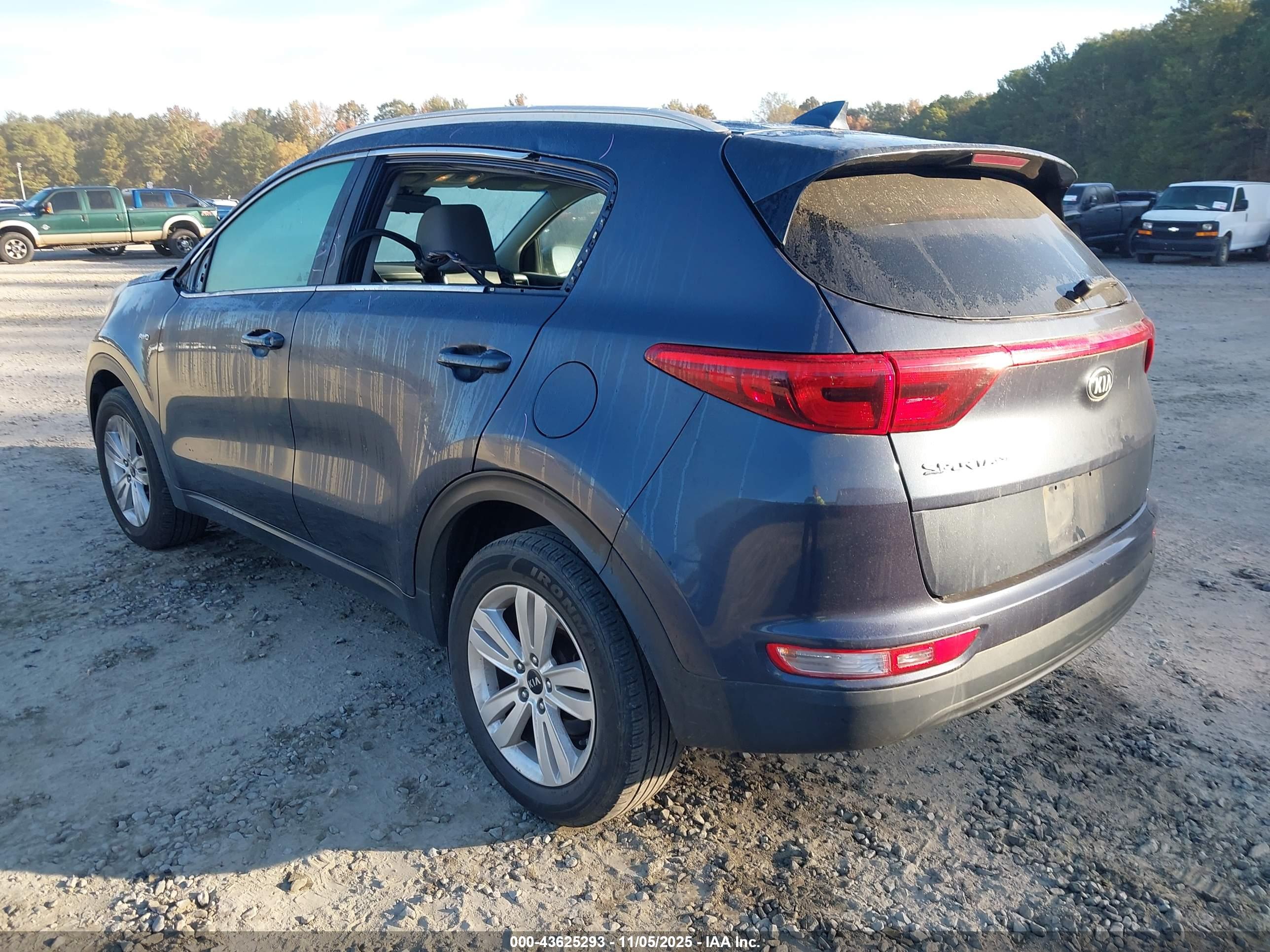 KIA SPORTAGE image 3