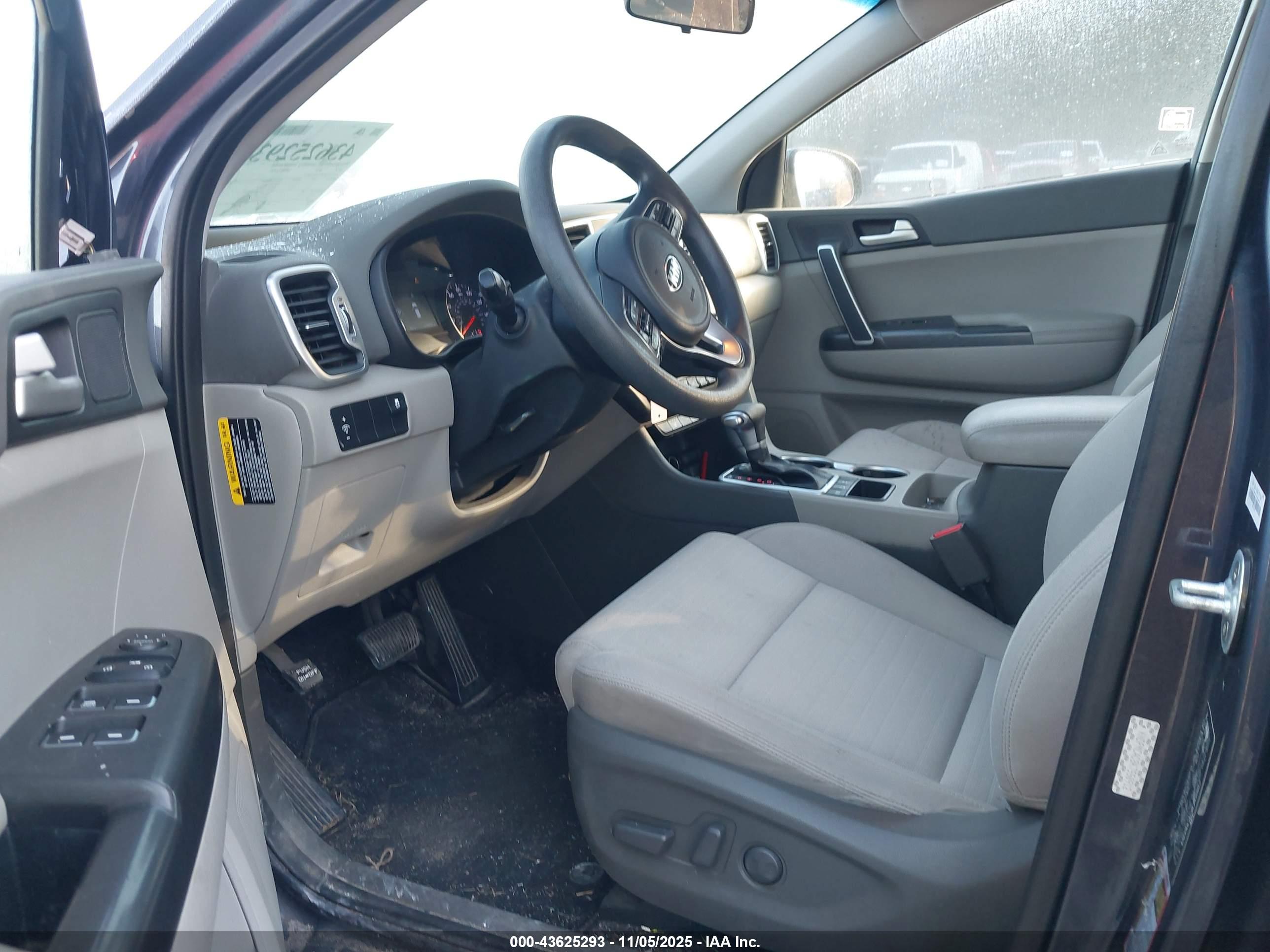 KIA SPORTAGE image 5