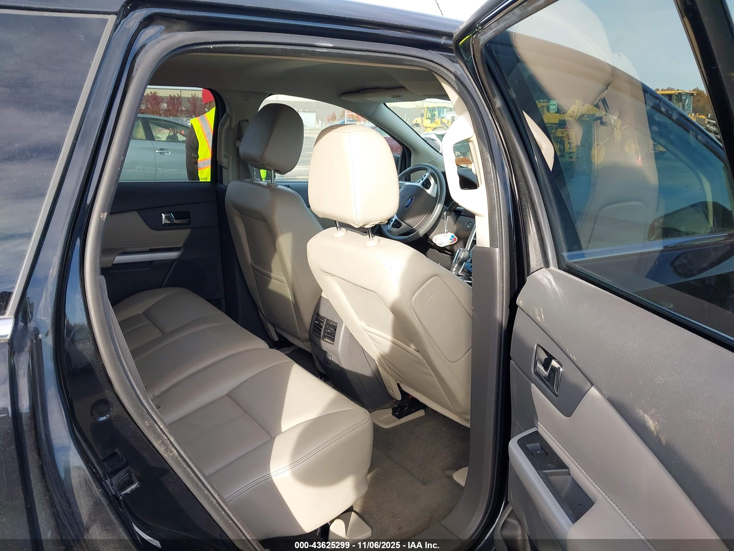 FORD EDGE image 8