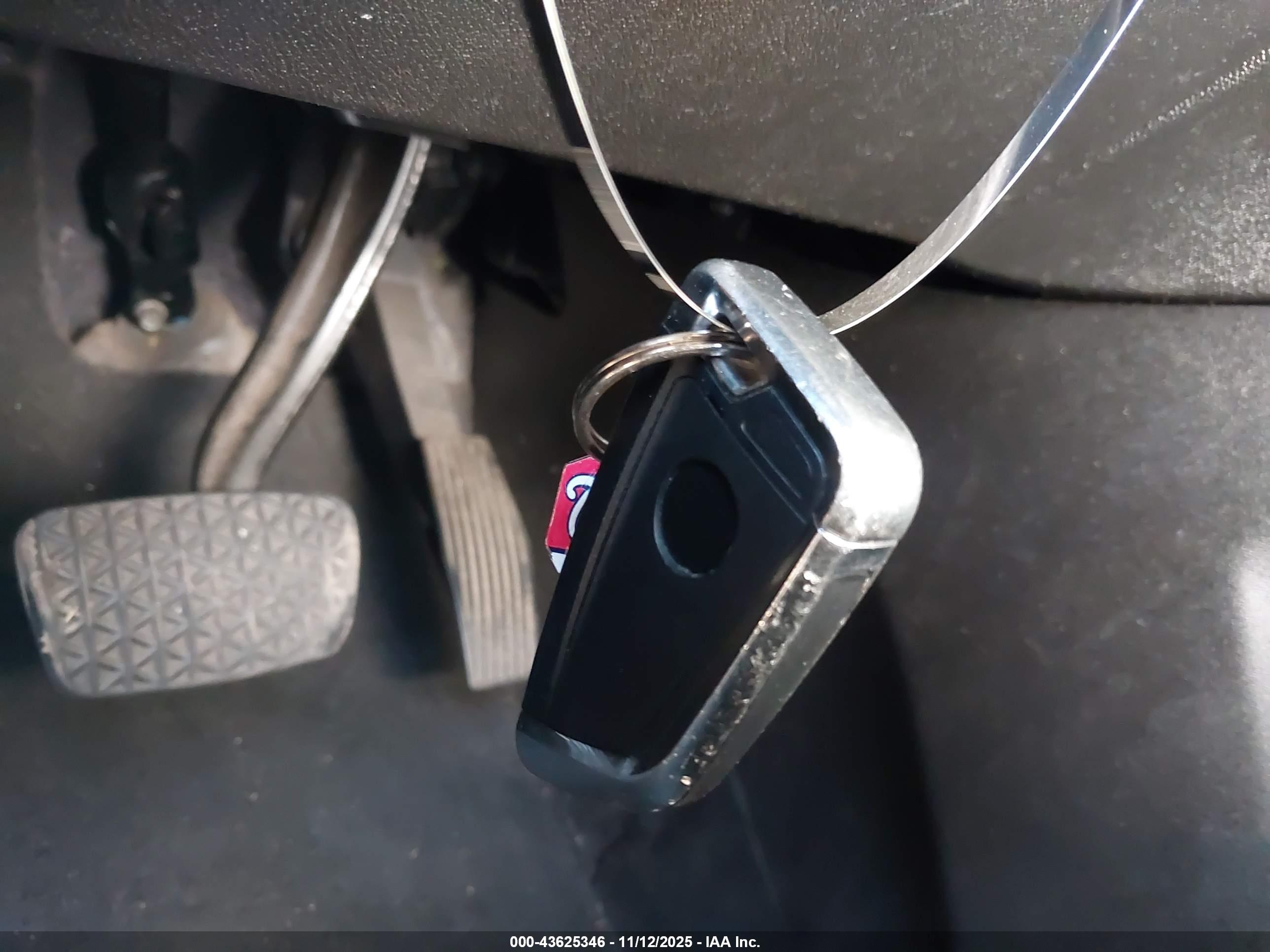 CHEVROLET EQUINOX image 11