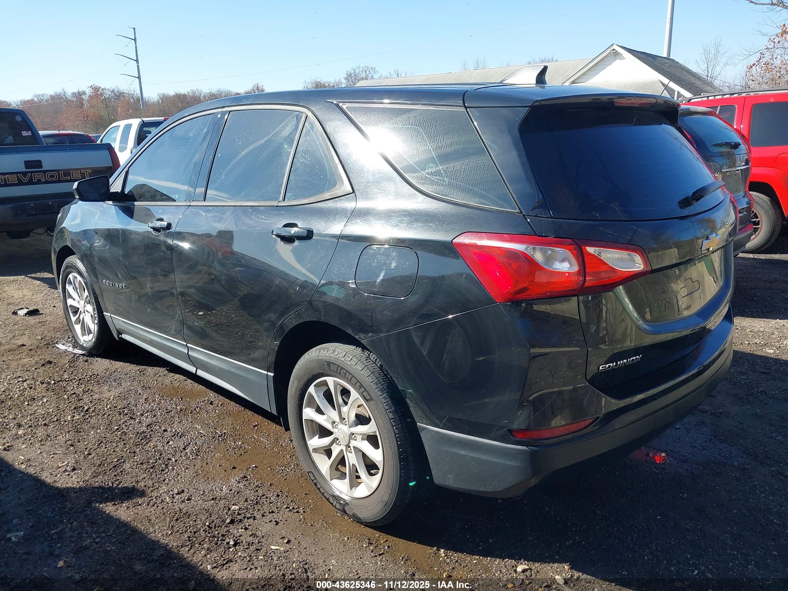 CHEVROLET EQUINOX image 3