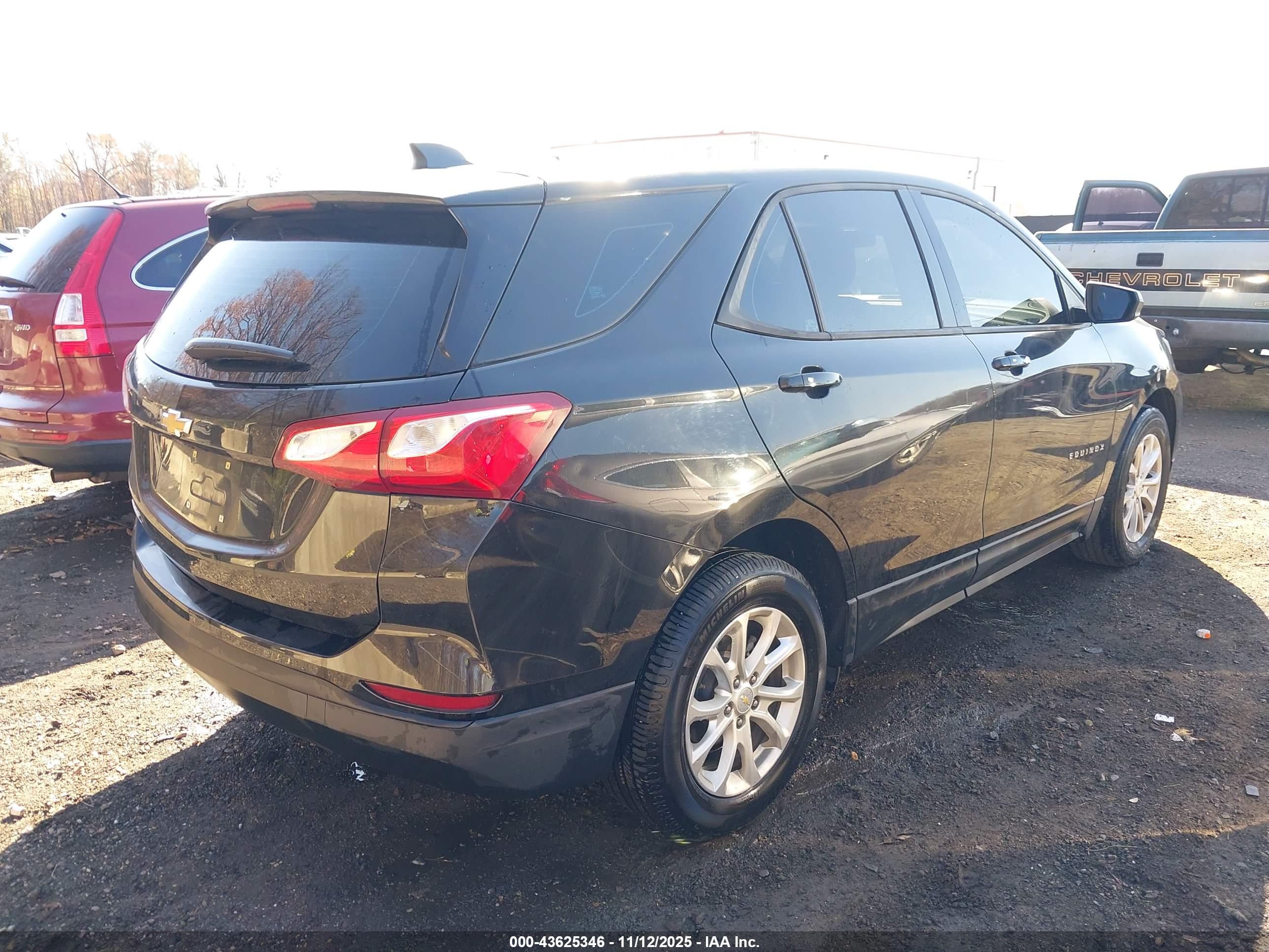CHEVROLET EQUINOX image 4