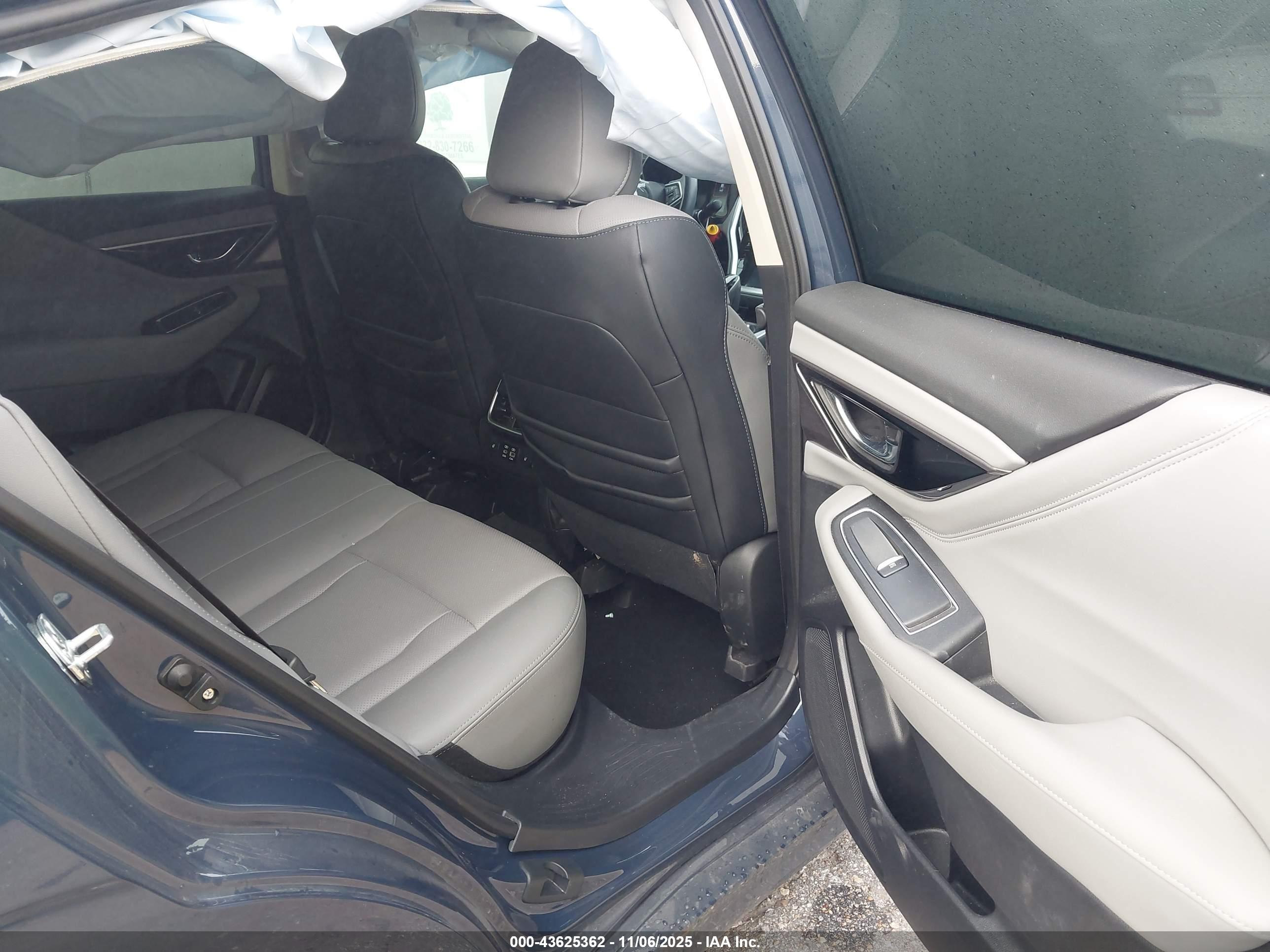 SUBARU LEGACY image 8