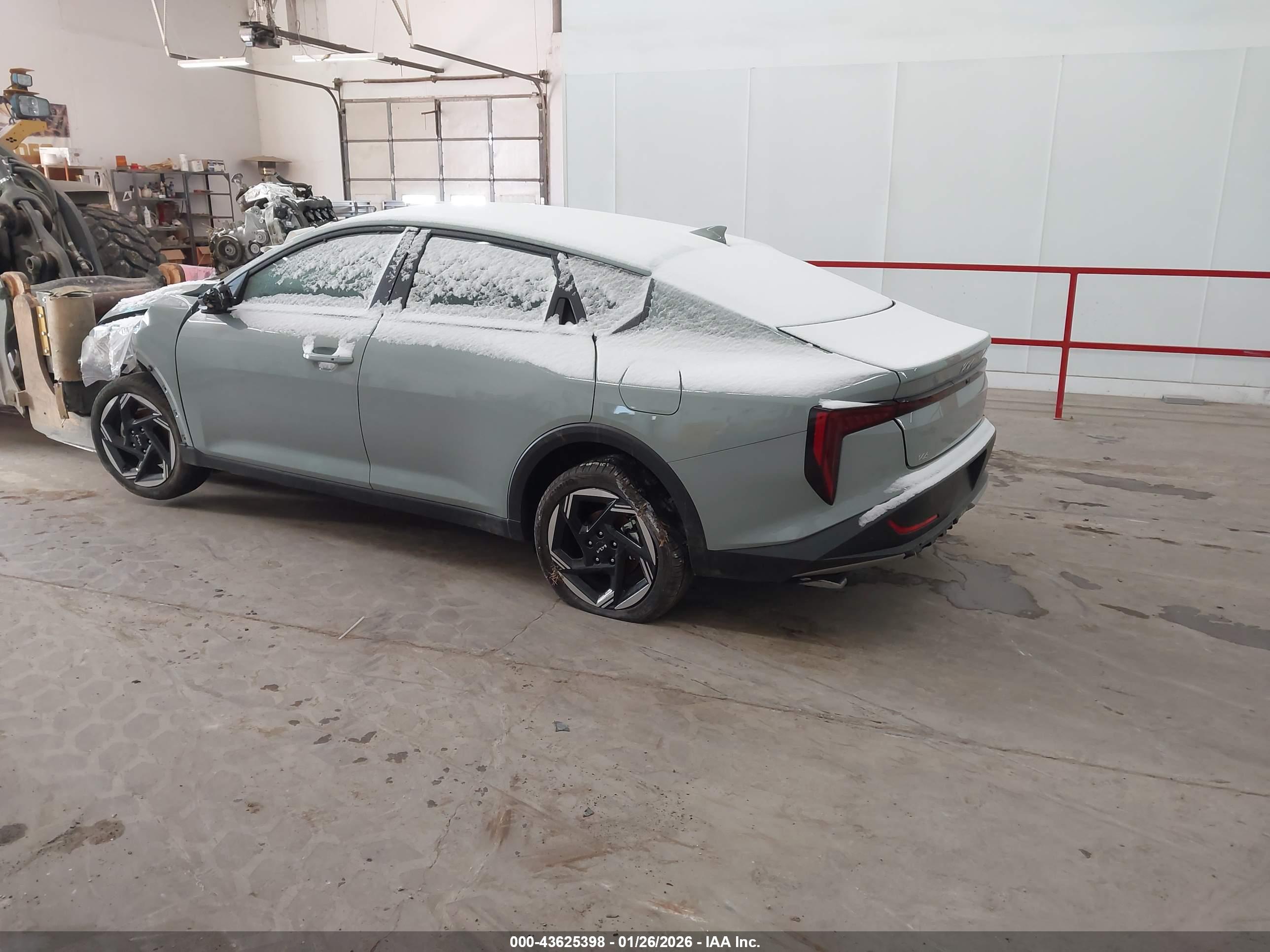 KIA K4 image 3