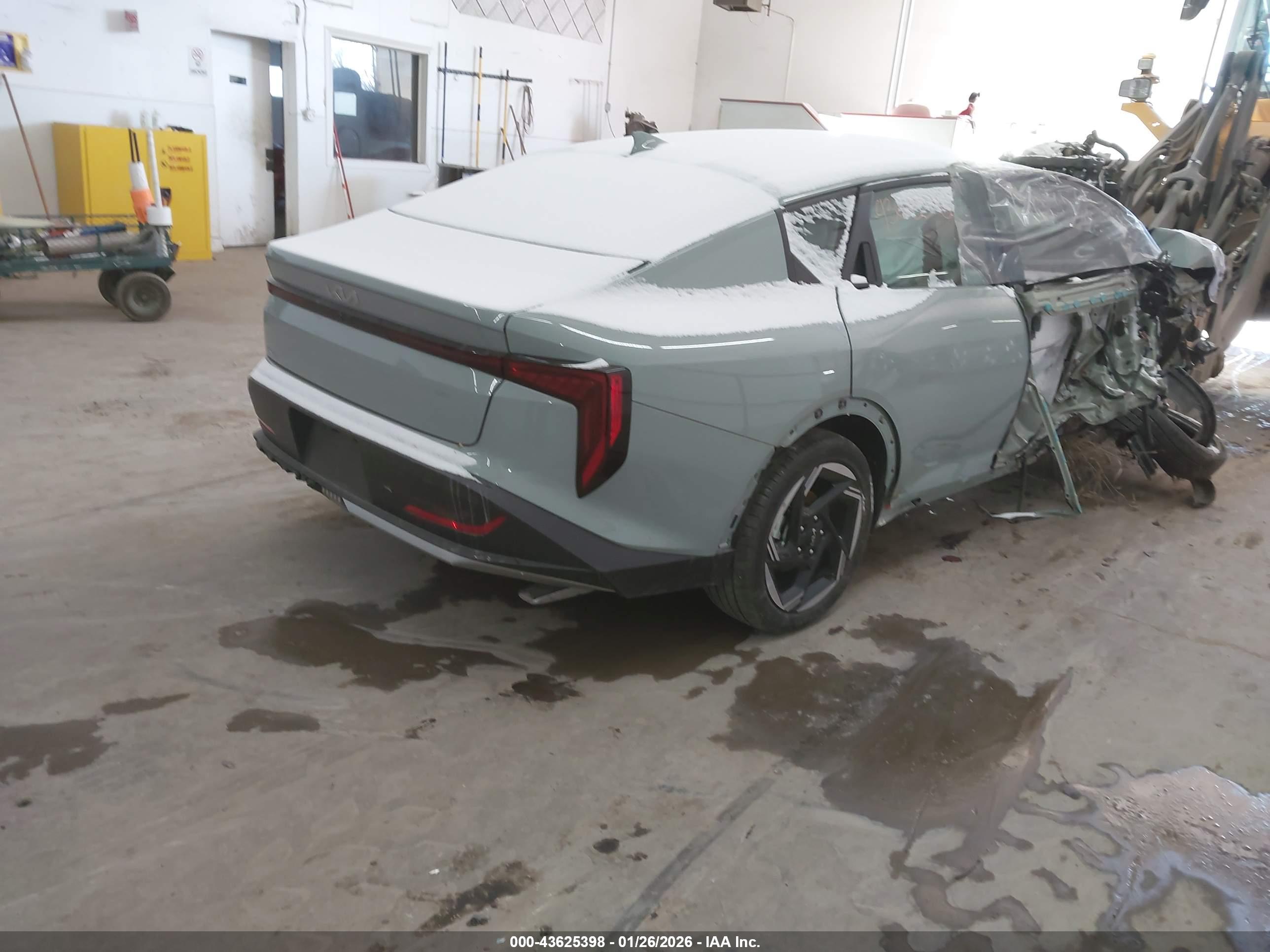 KIA K4 image 4