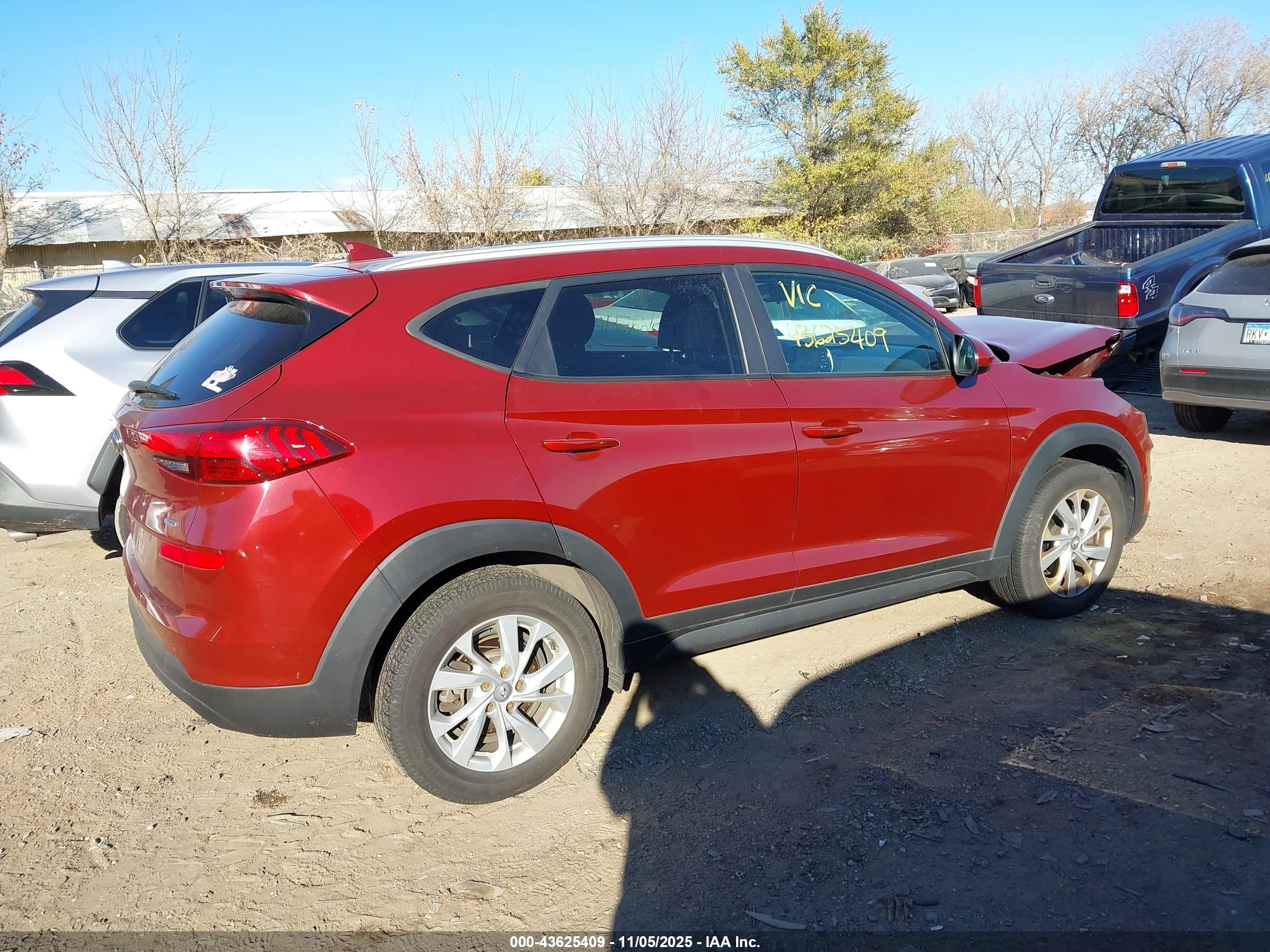 HYUNDAI TUCSON image 4