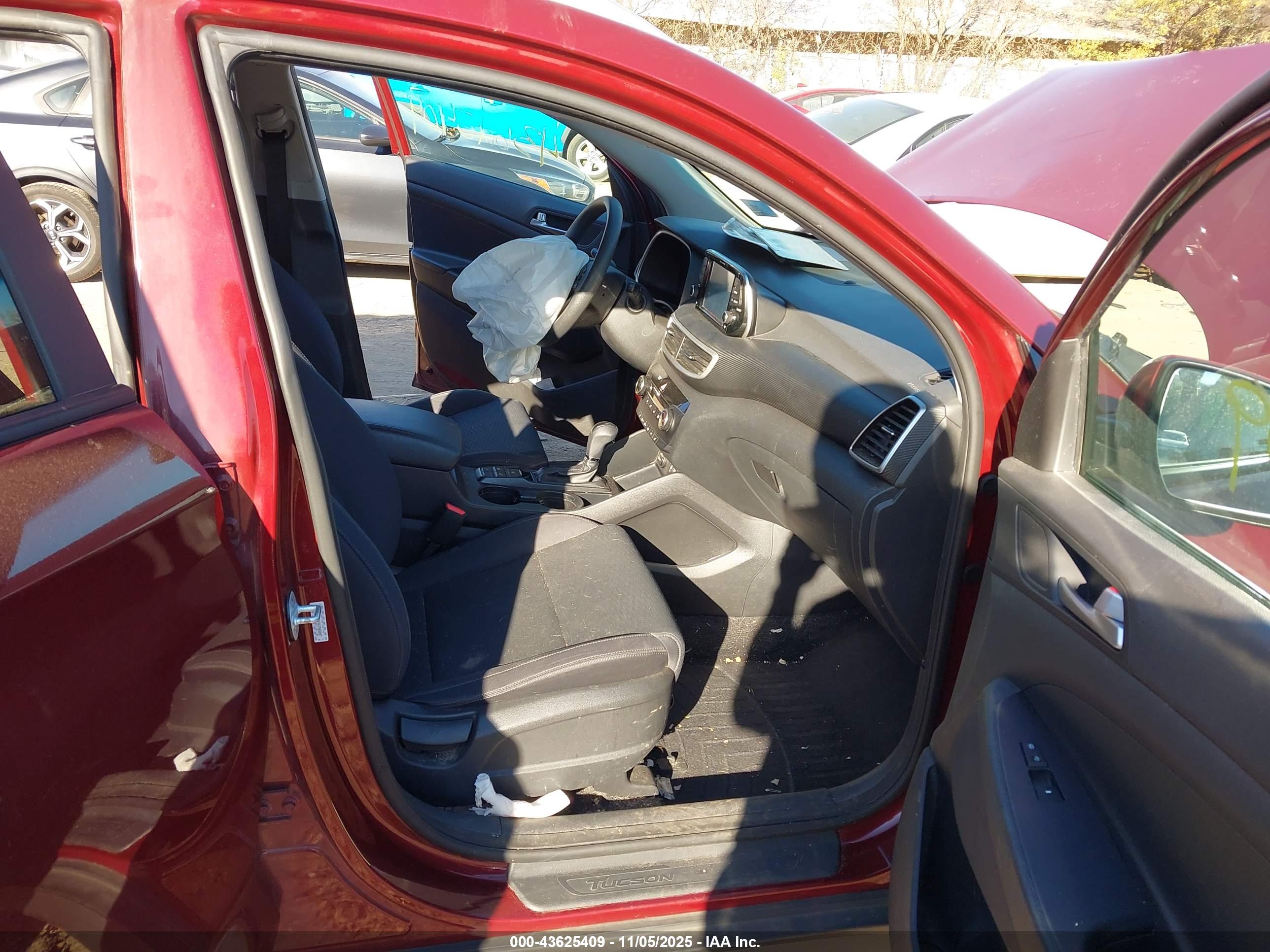 HYUNDAI TUCSON image 5