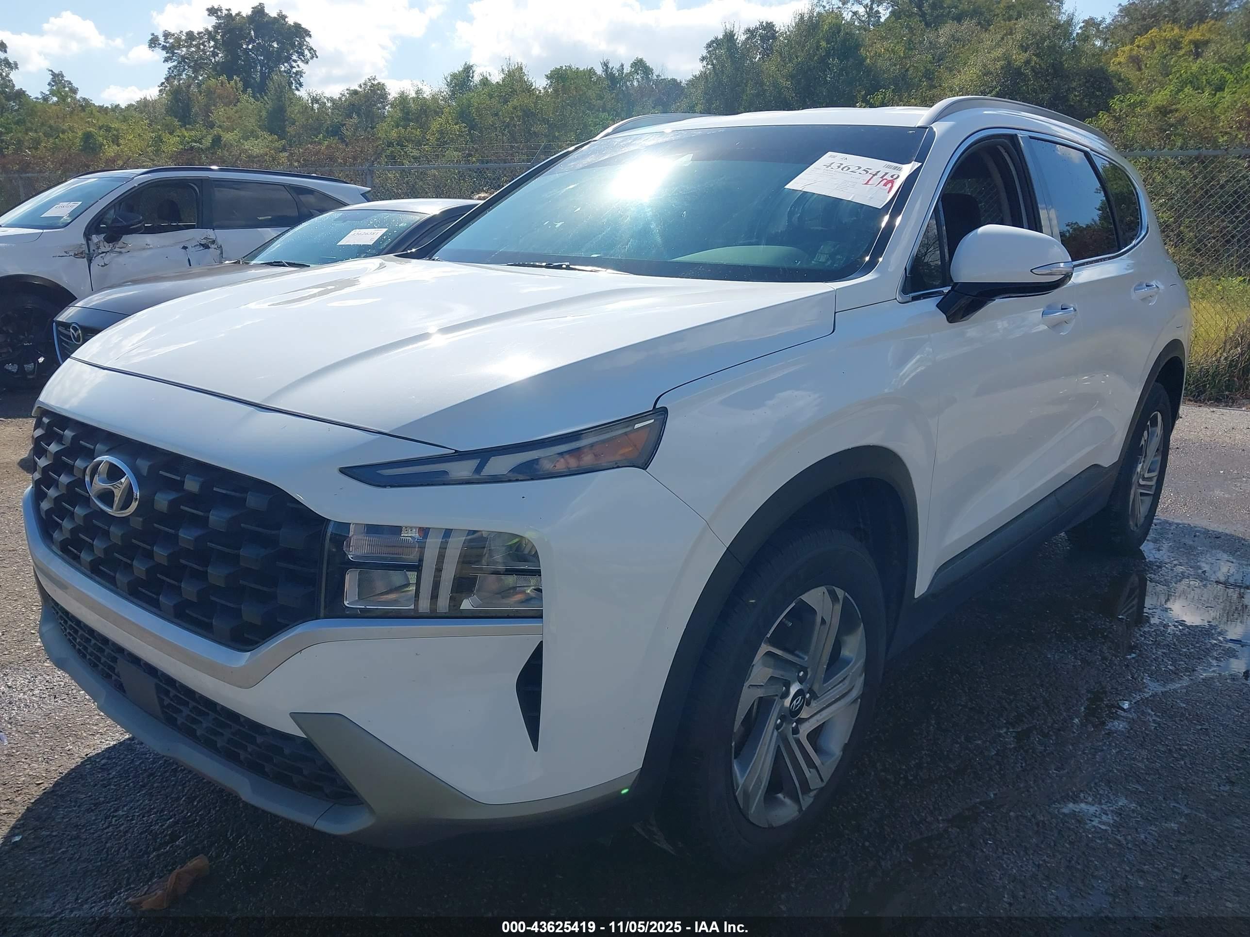 HYUNDAI SANTA image 2