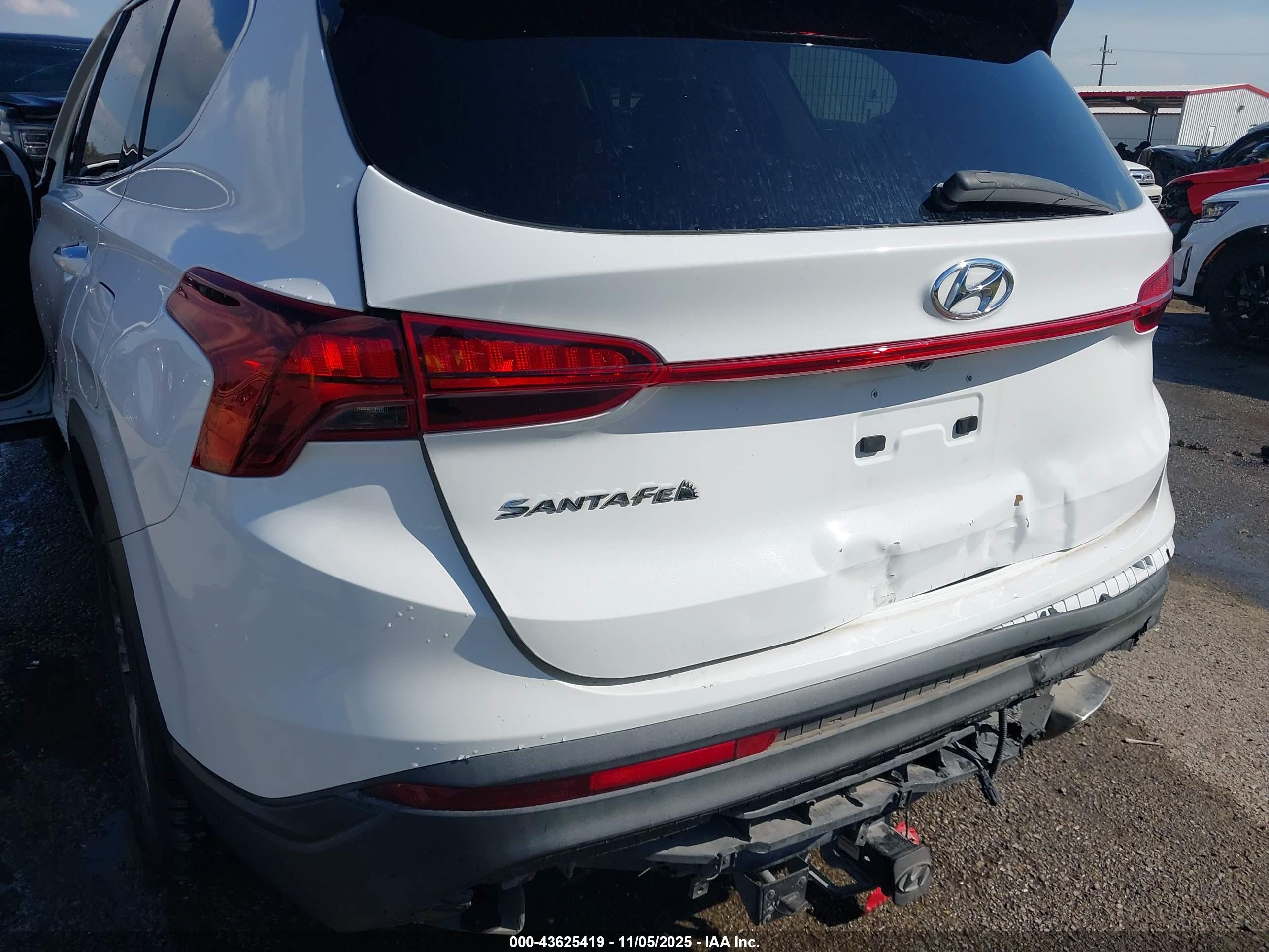 HYUNDAI SANTA image 6
