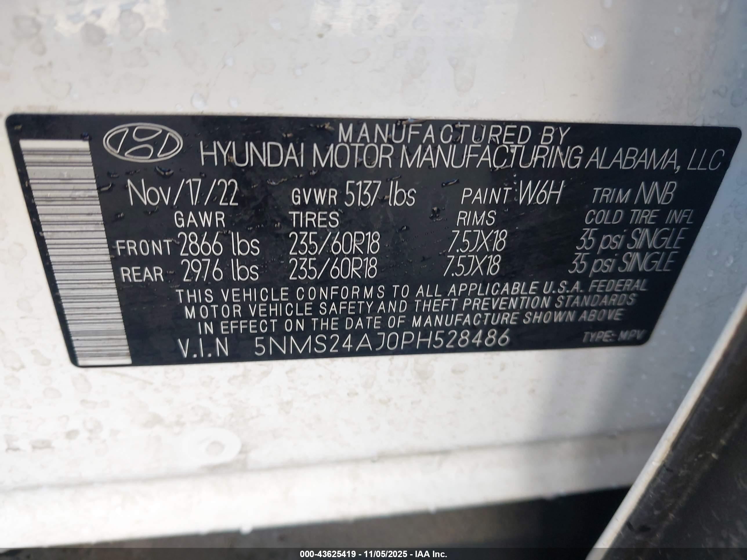 HYUNDAI SANTA image 9