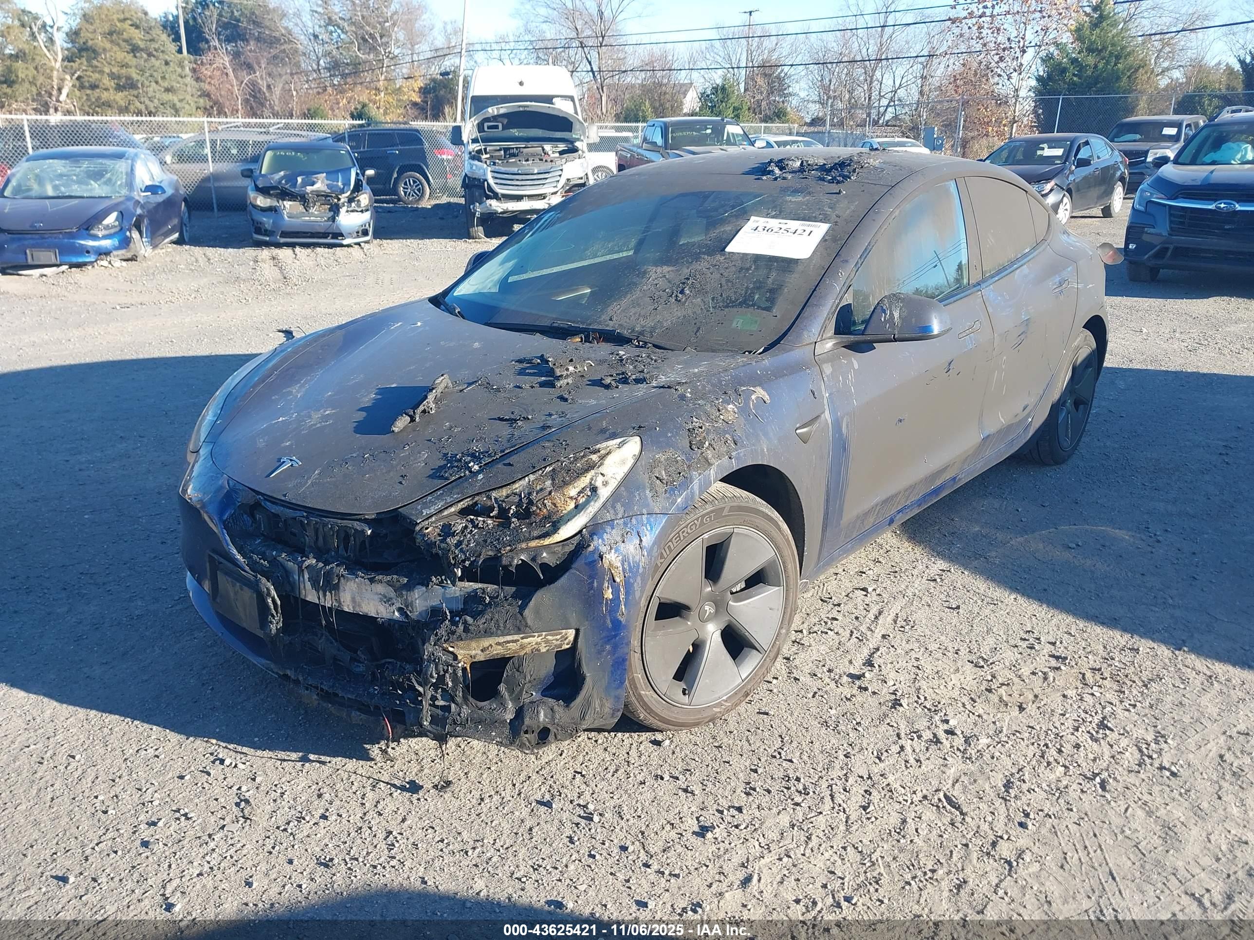 TESLA MODEL image 2
