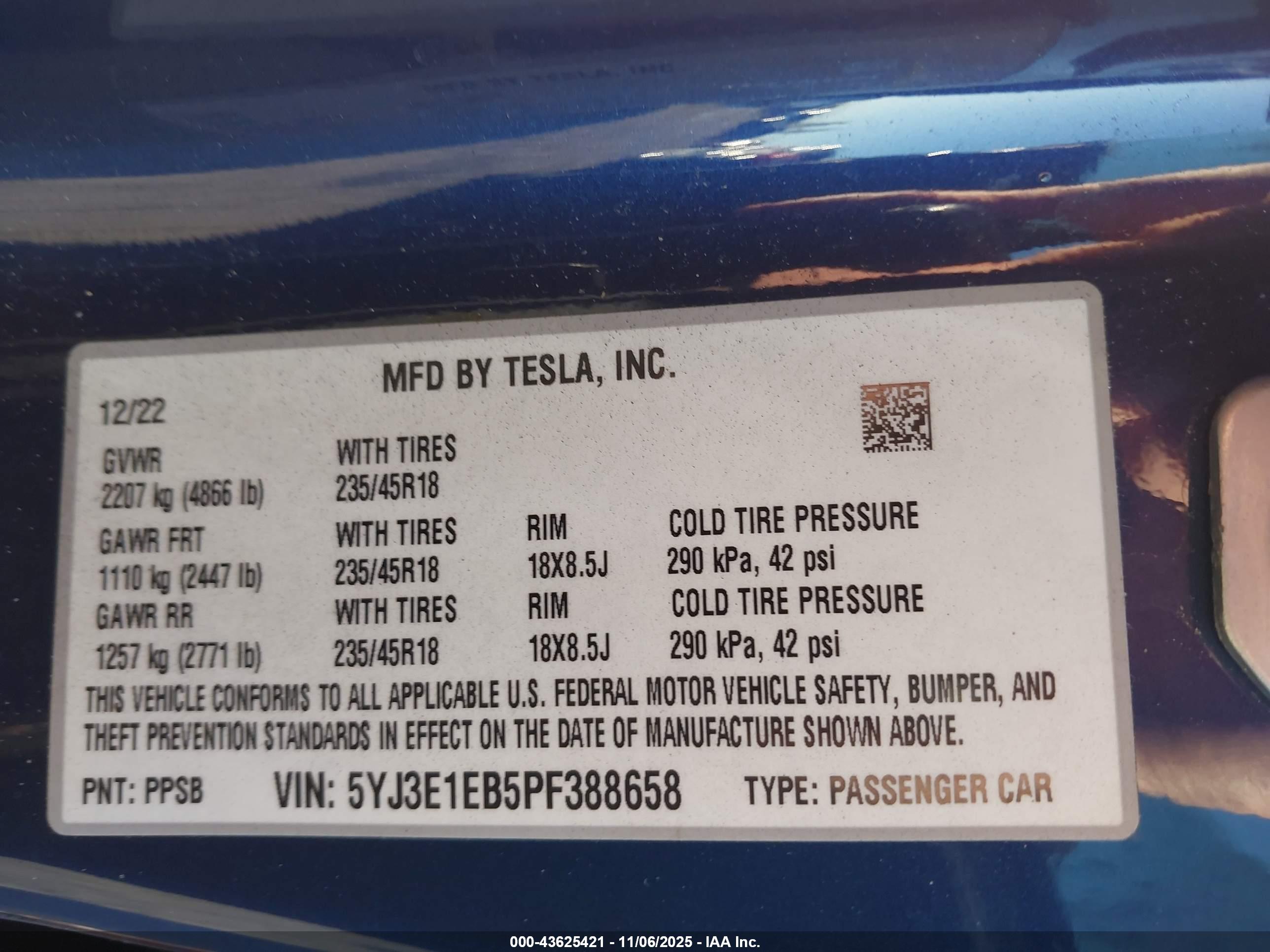 TESLA MODEL image 9