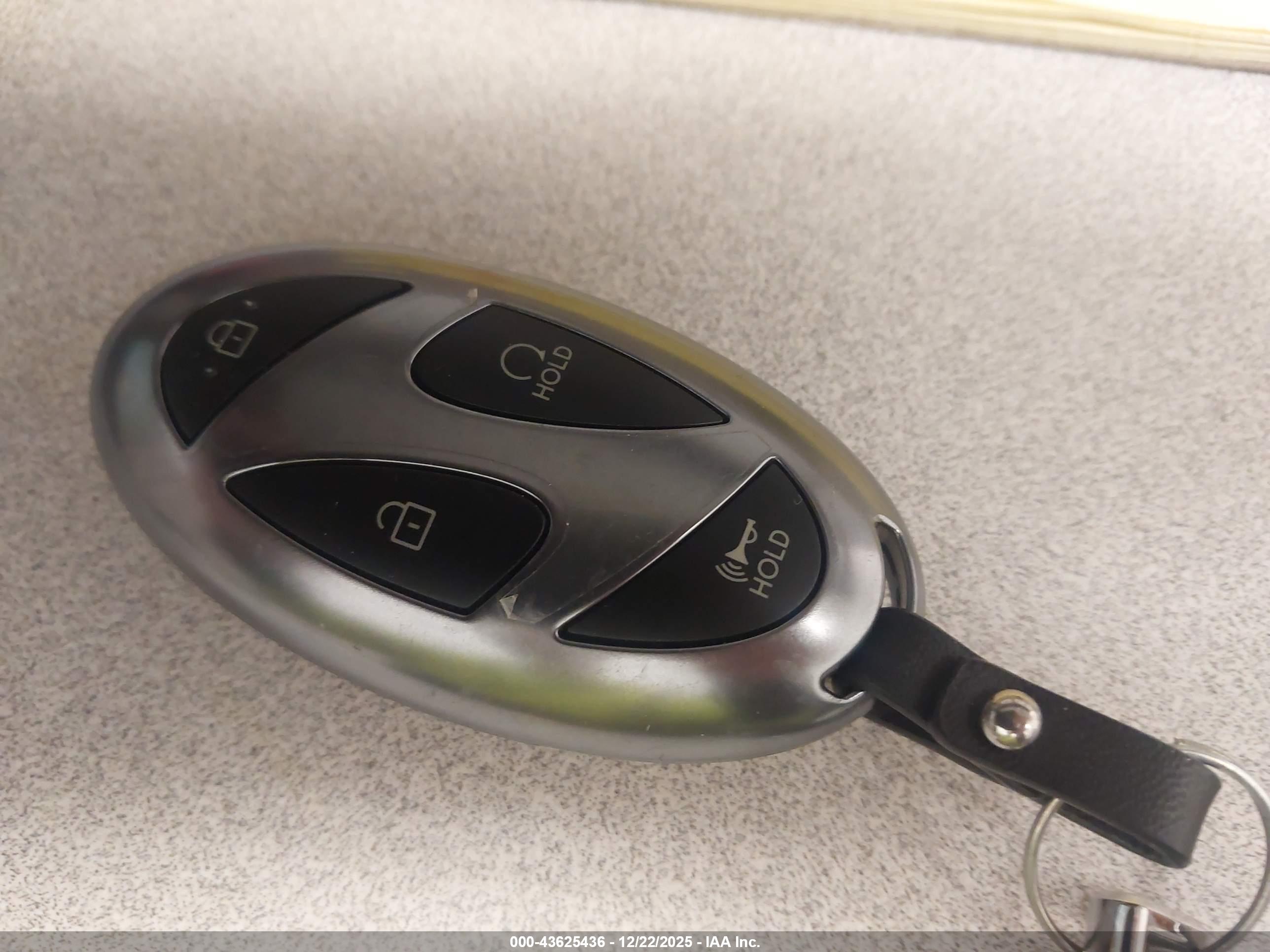 HYUNDAI TUCSON image 11