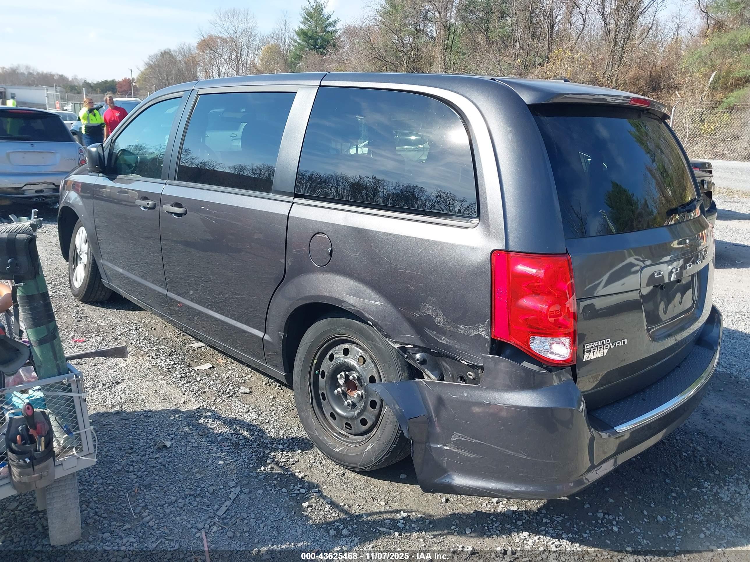 DODGE GRAND image 3