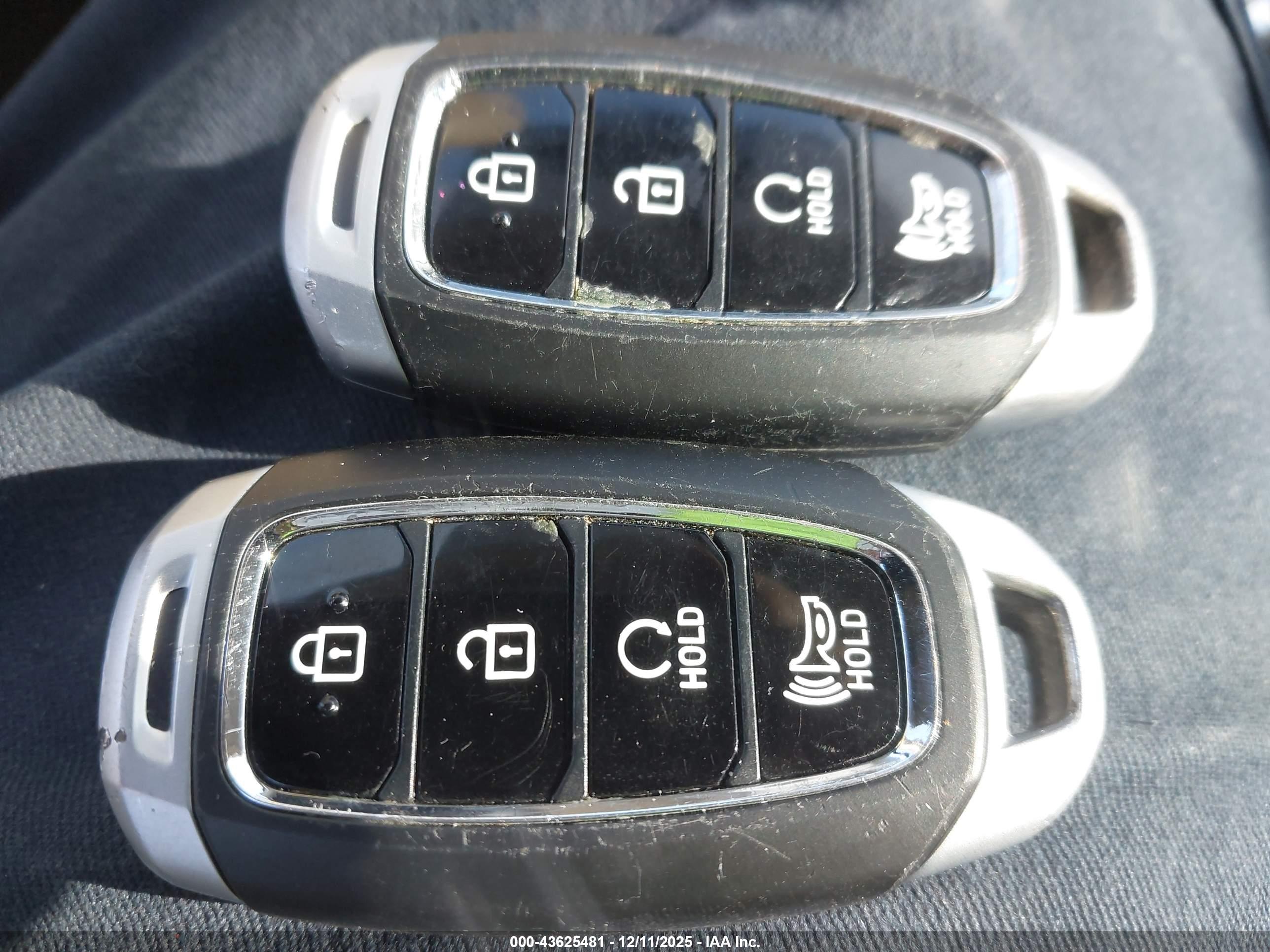 HYUNDAI VENUE image 11