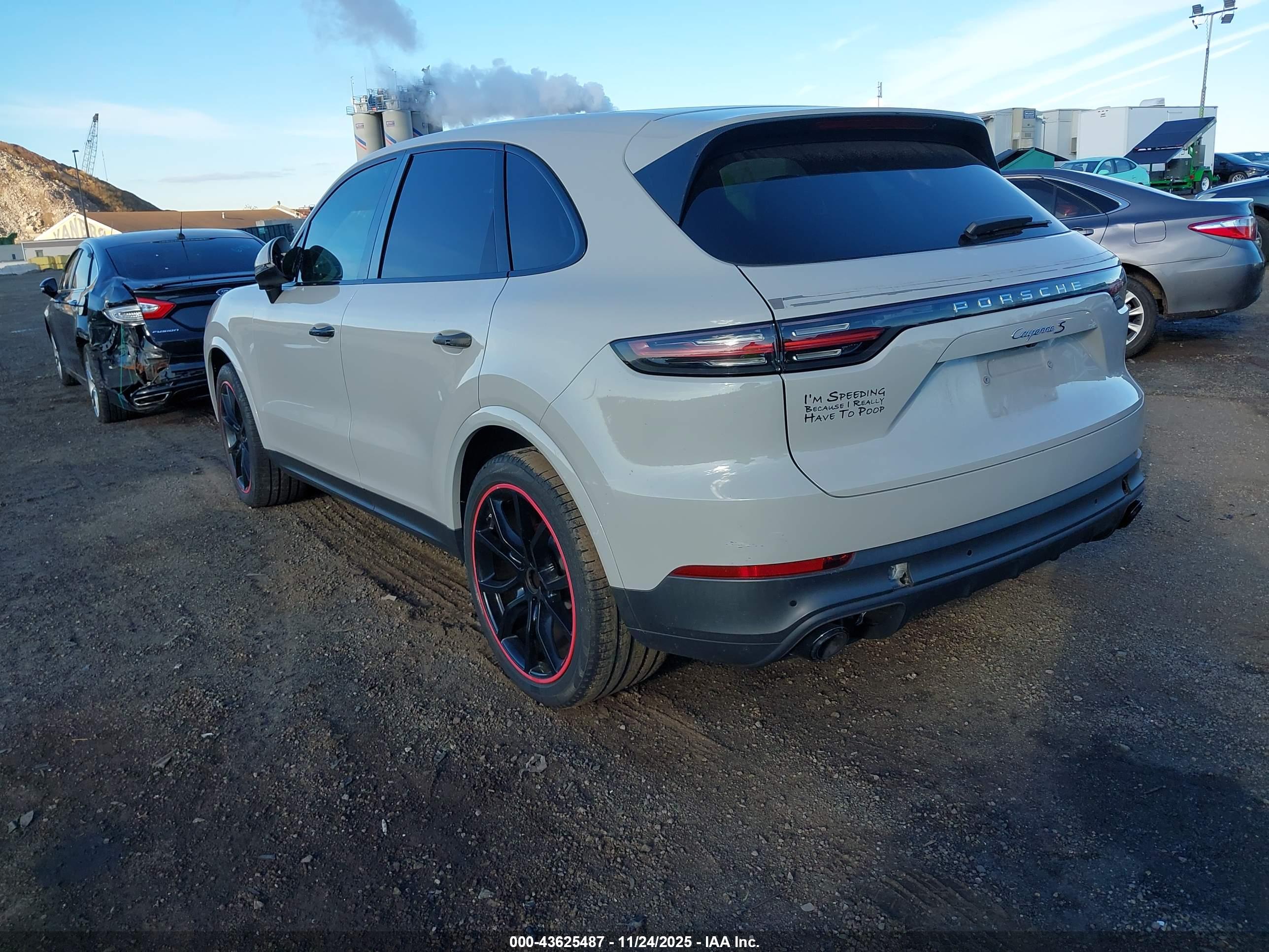 PORSCHE CAYENNE image 3
