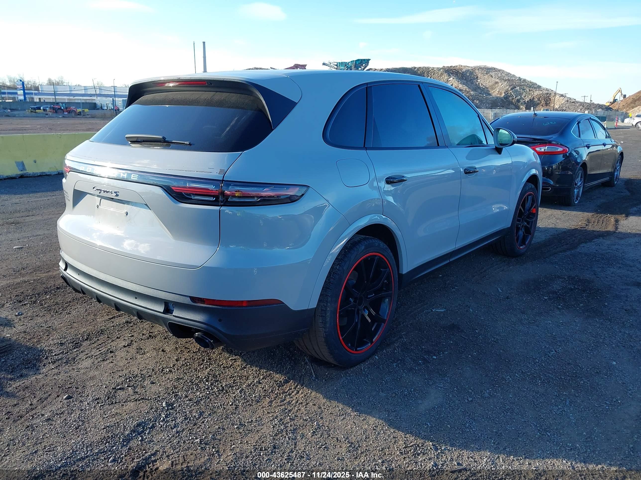 PORSCHE CAYENNE image 4