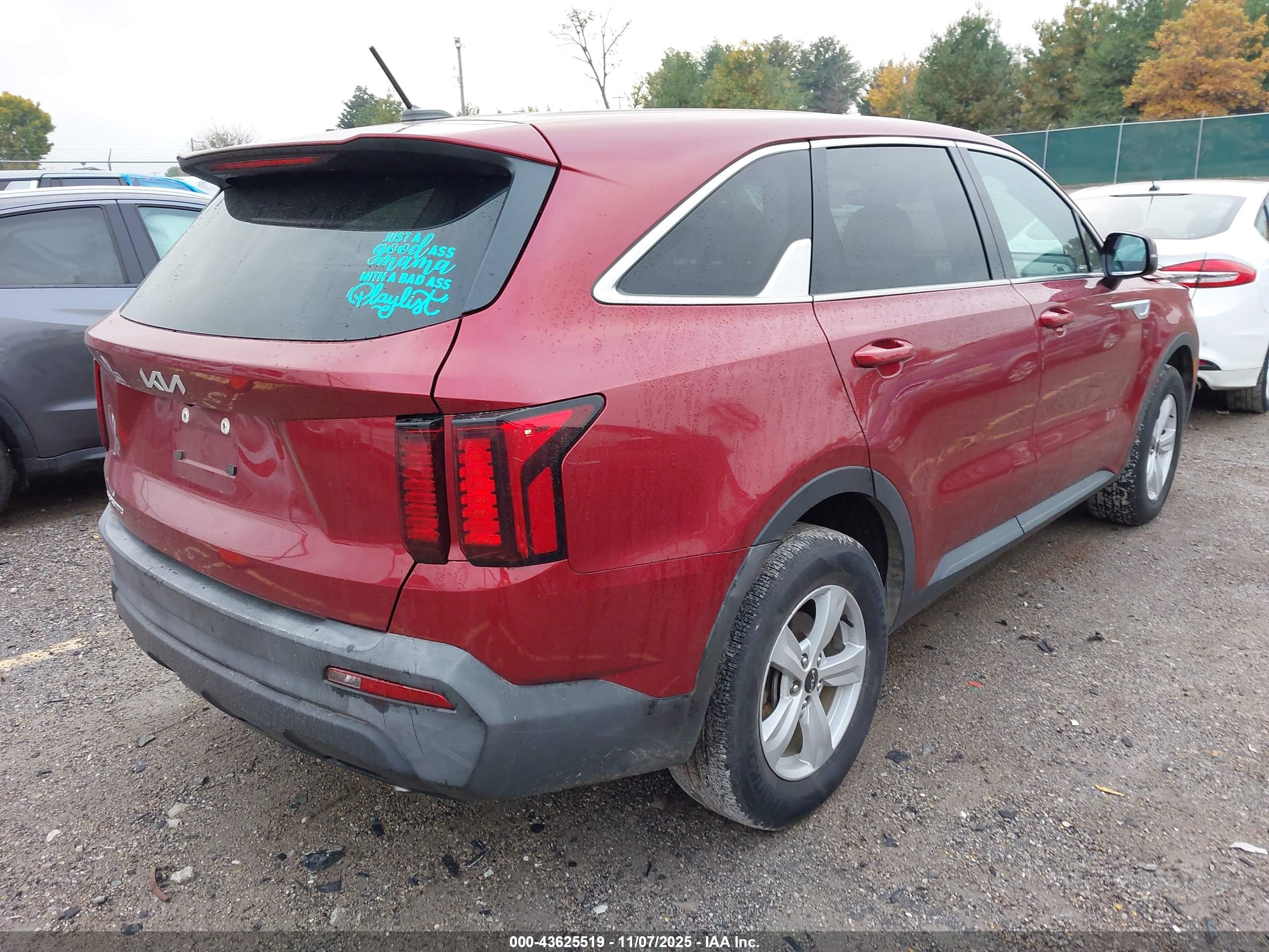 KIA SORENTO image 4