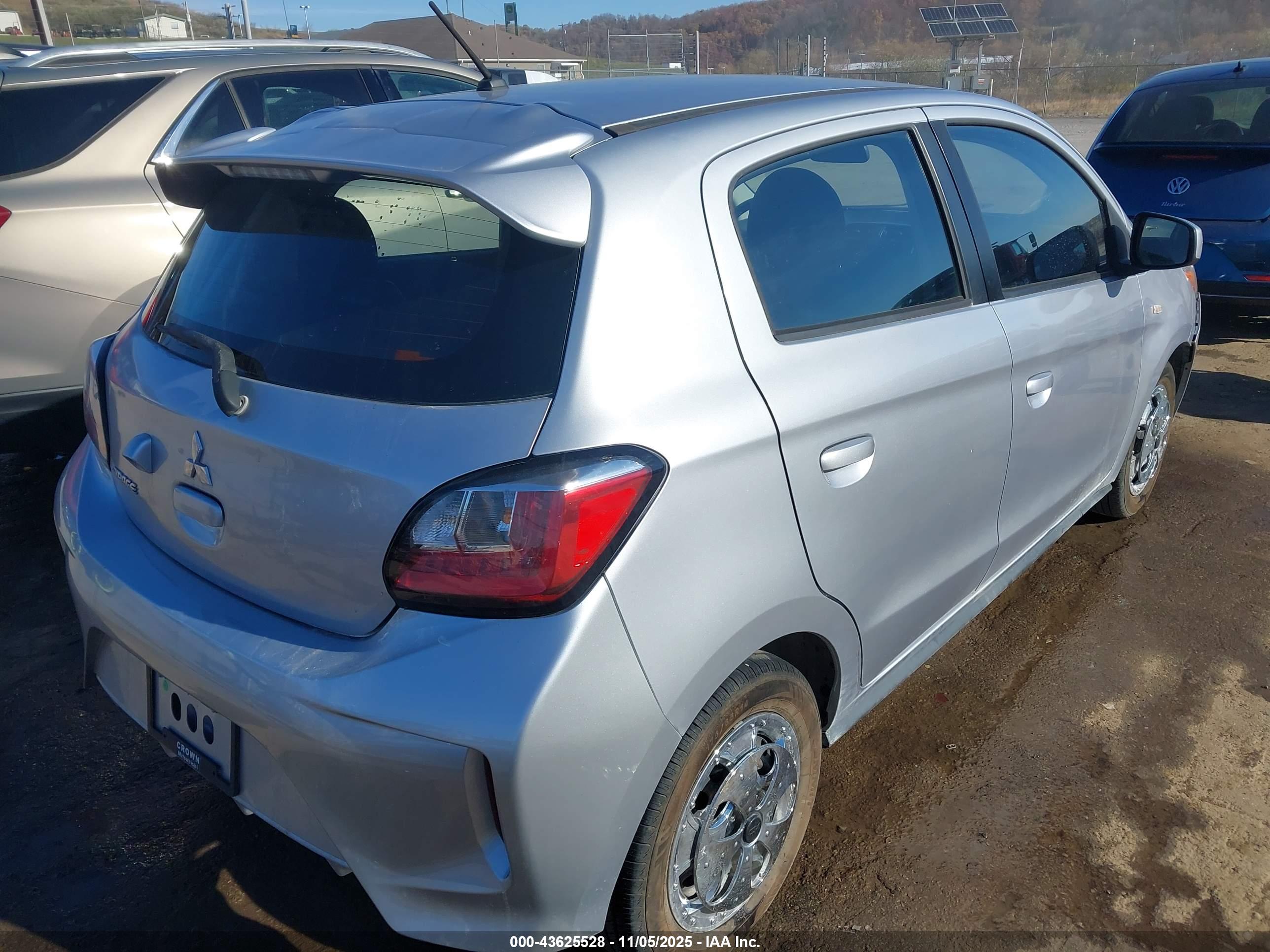 MITSUBISHI MIRAGE image 4