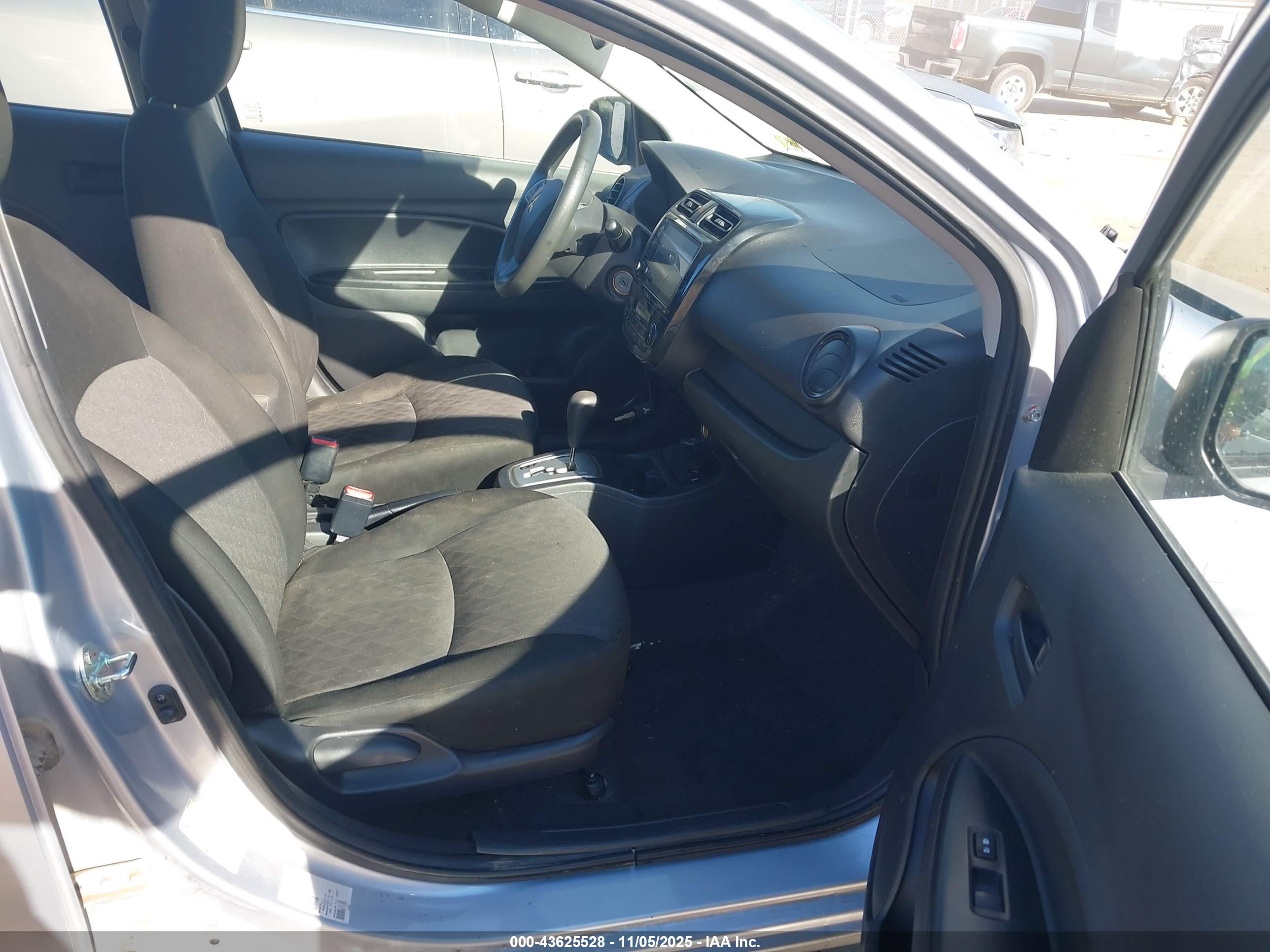 MITSUBISHI MIRAGE image 5