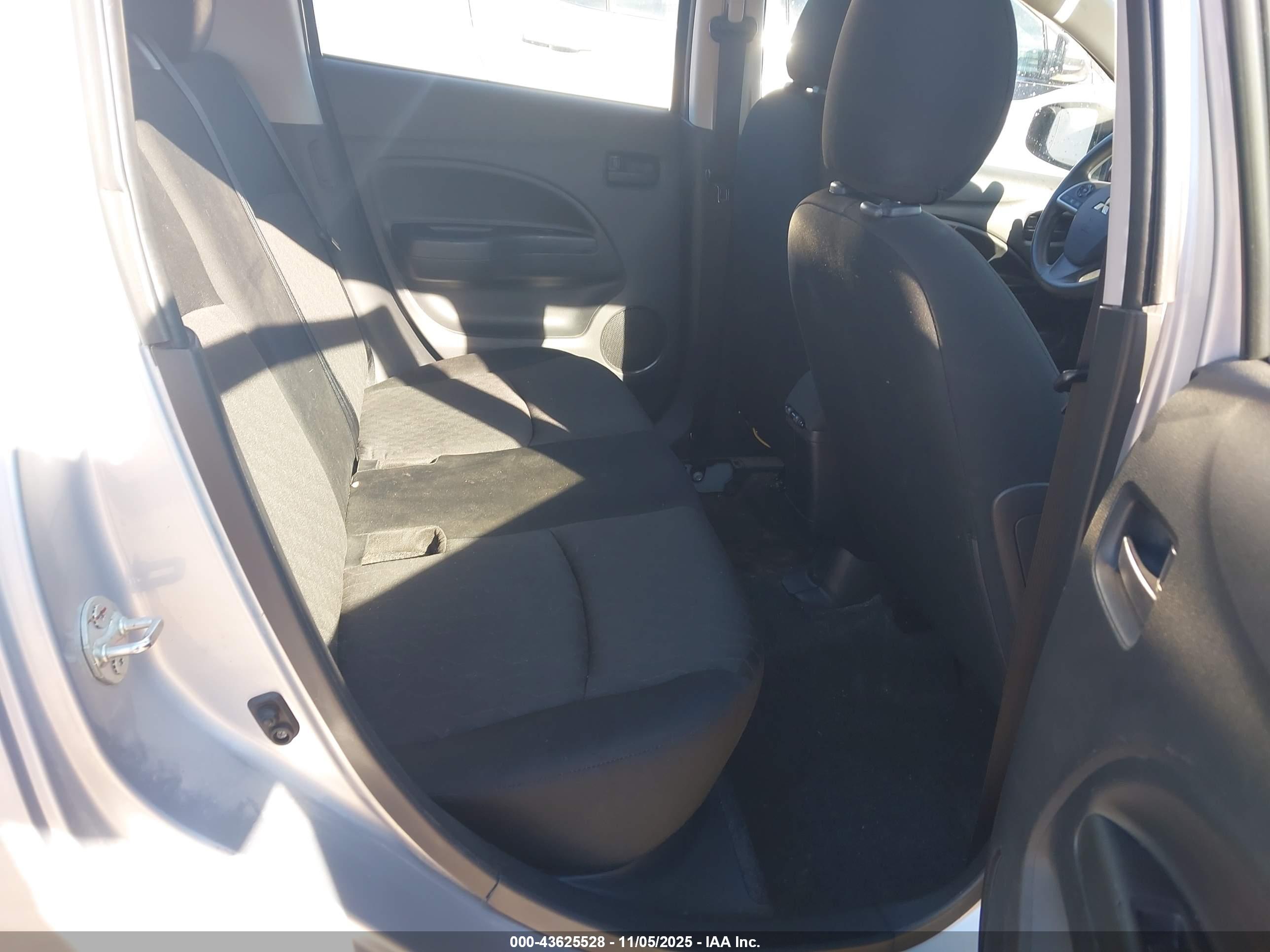 MITSUBISHI MIRAGE image 8