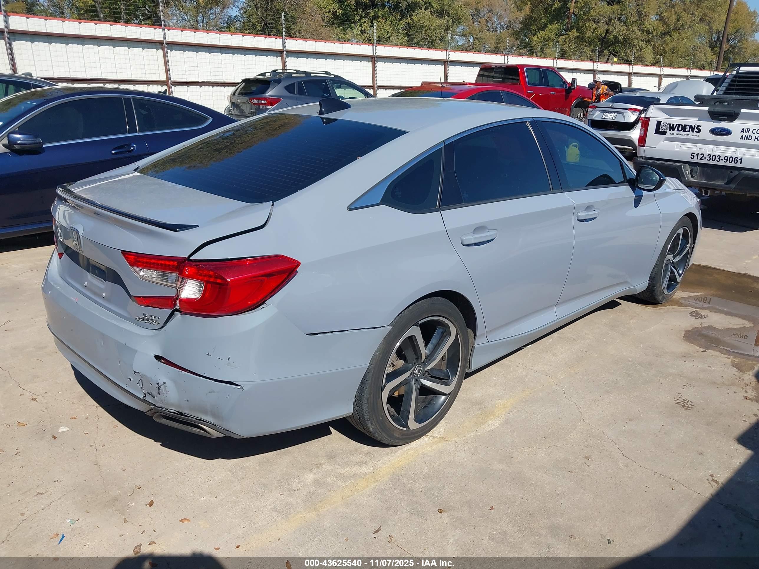 HONDA ACCORD image 4
