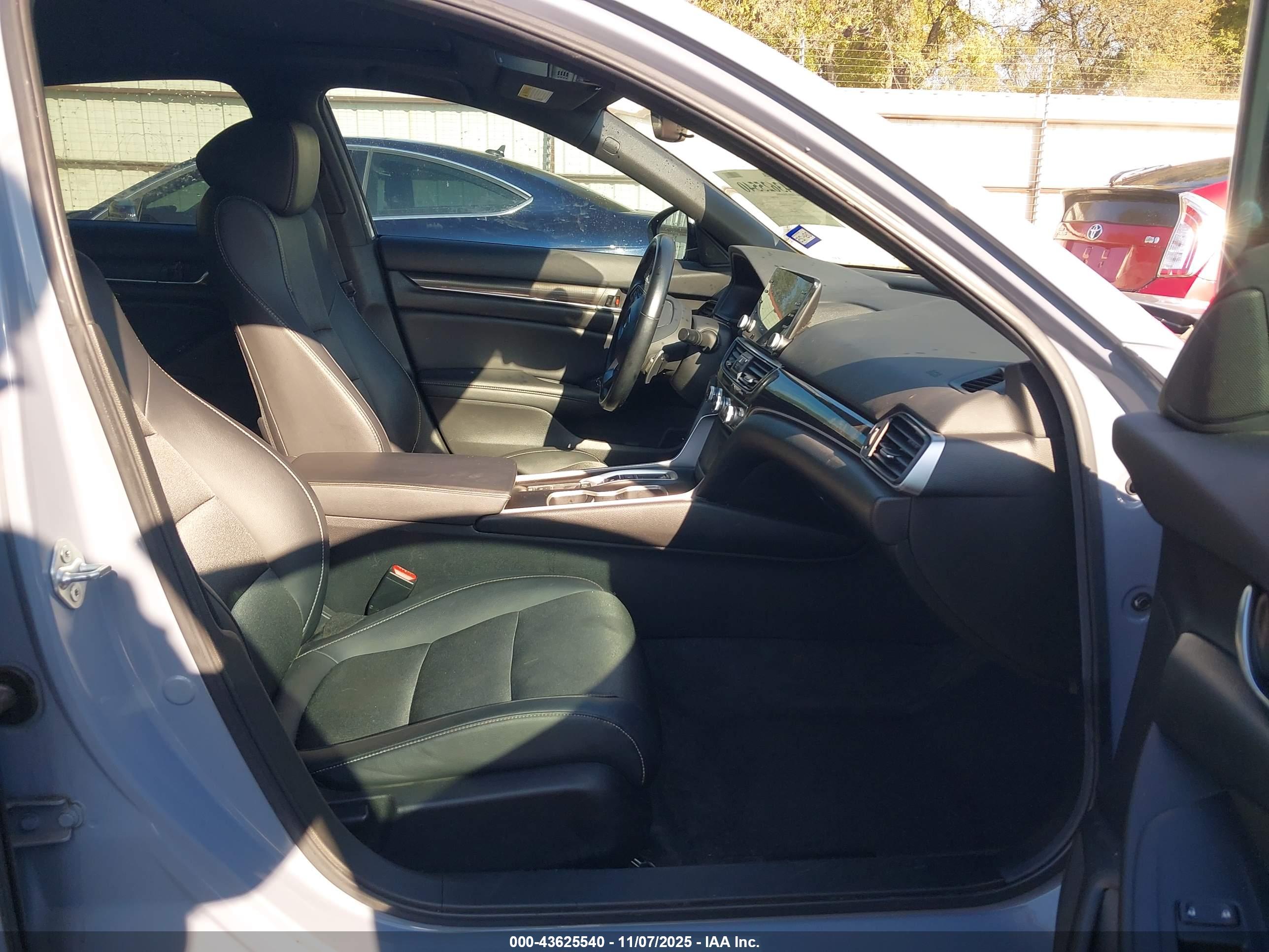 HONDA ACCORD image 5