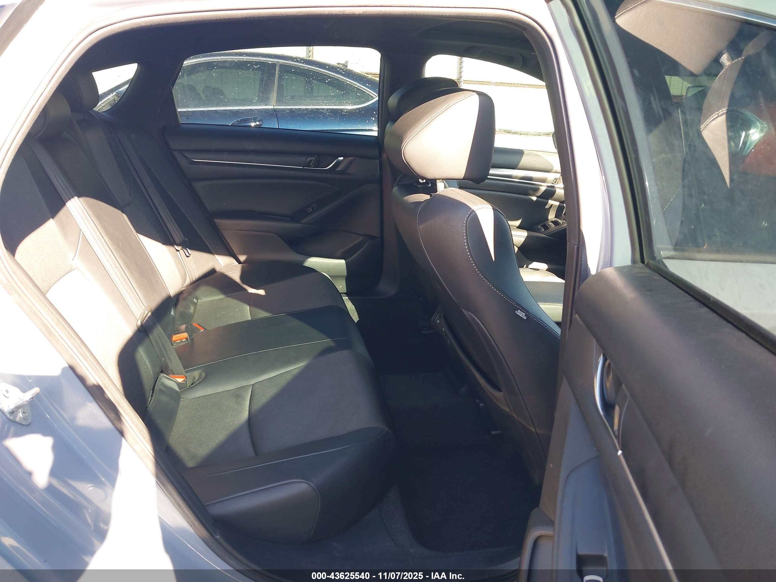 HONDA ACCORD image 8
