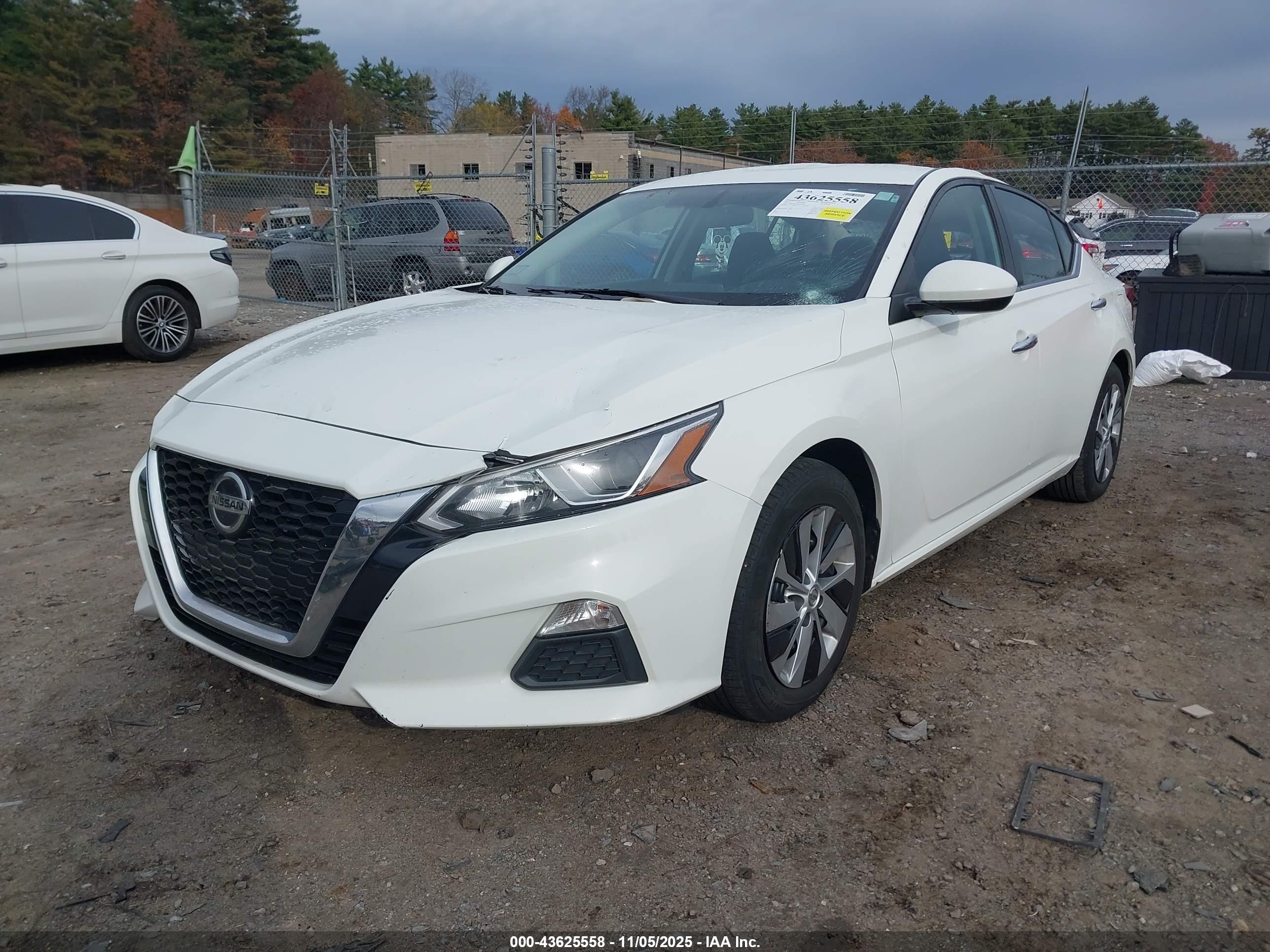 NISSAN ALTIMA image 2