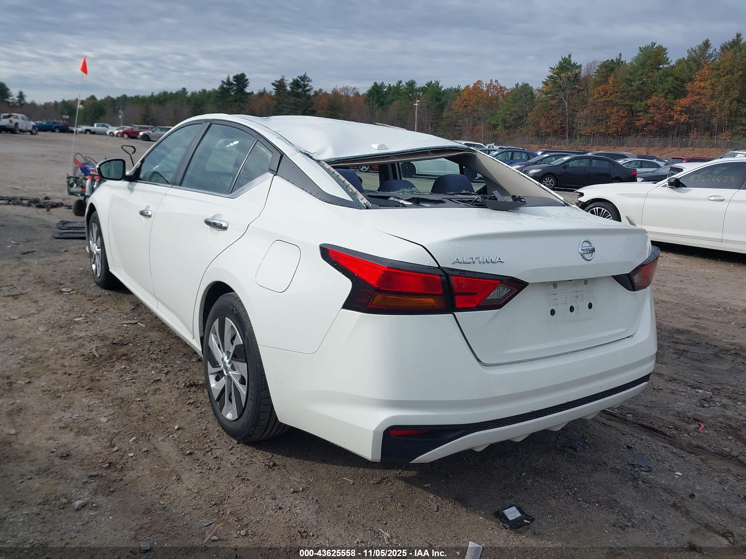 NISSAN ALTIMA image 3
