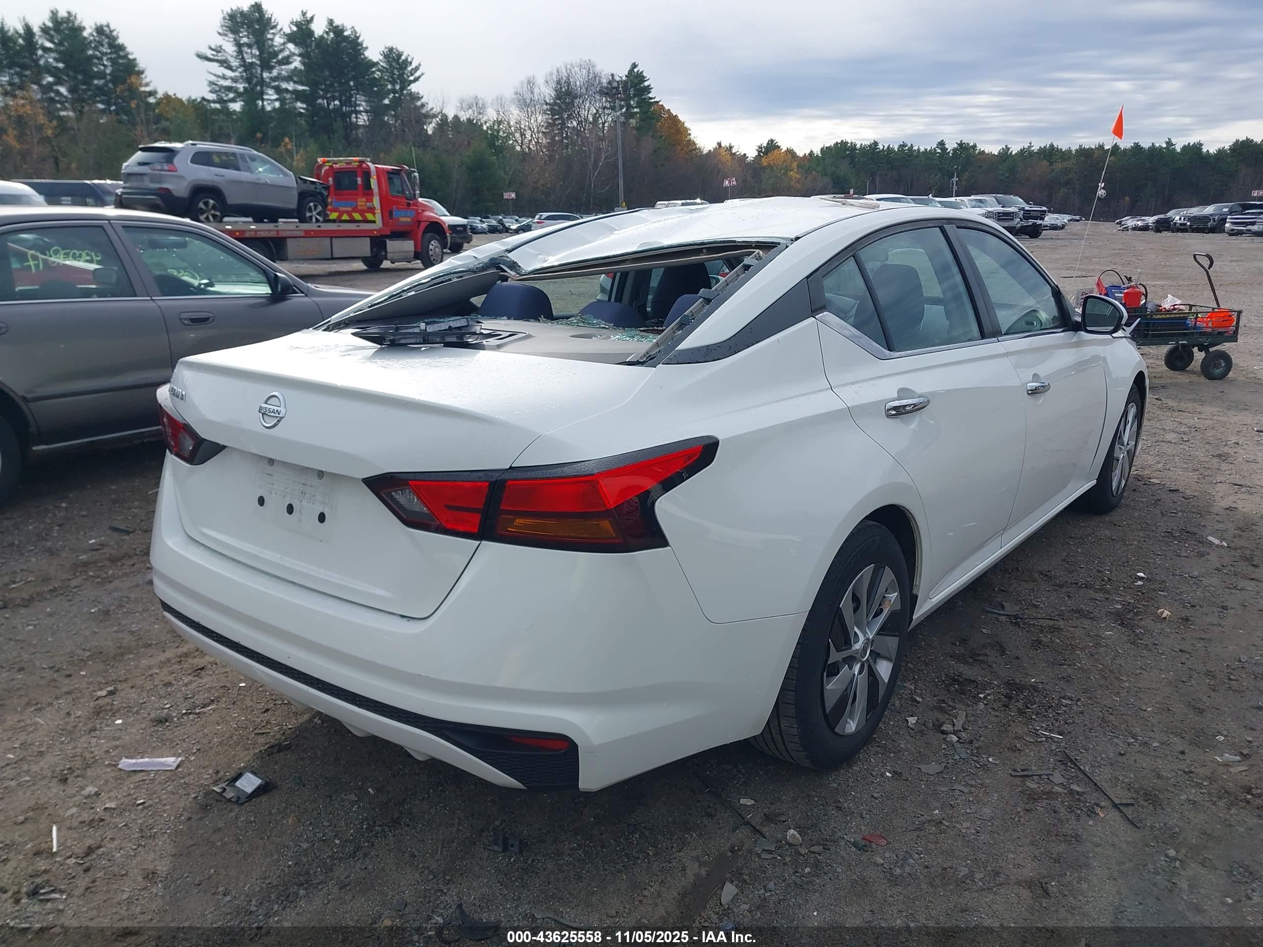 NISSAN ALTIMA image 4