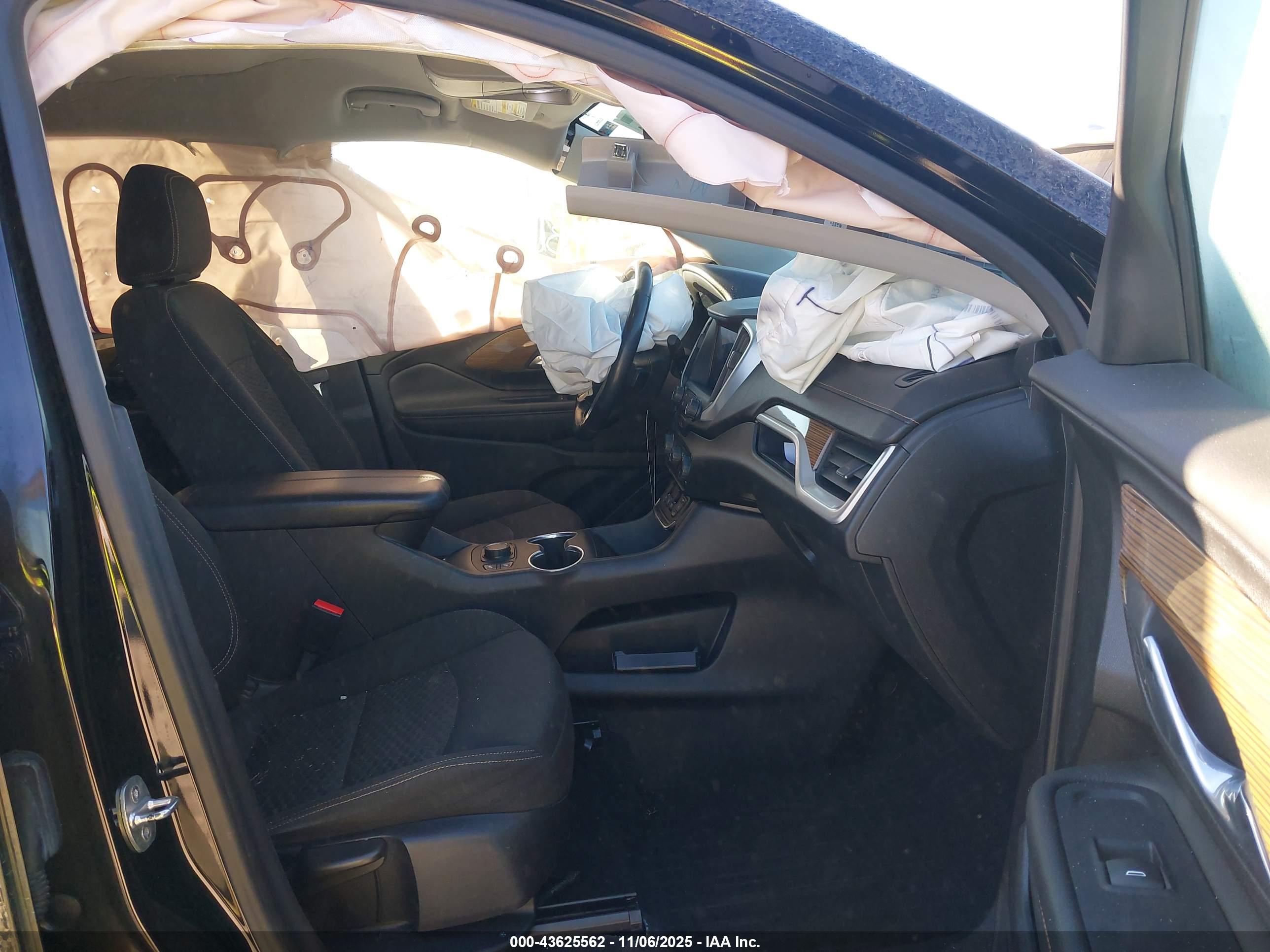GMC TERRAIN image 5